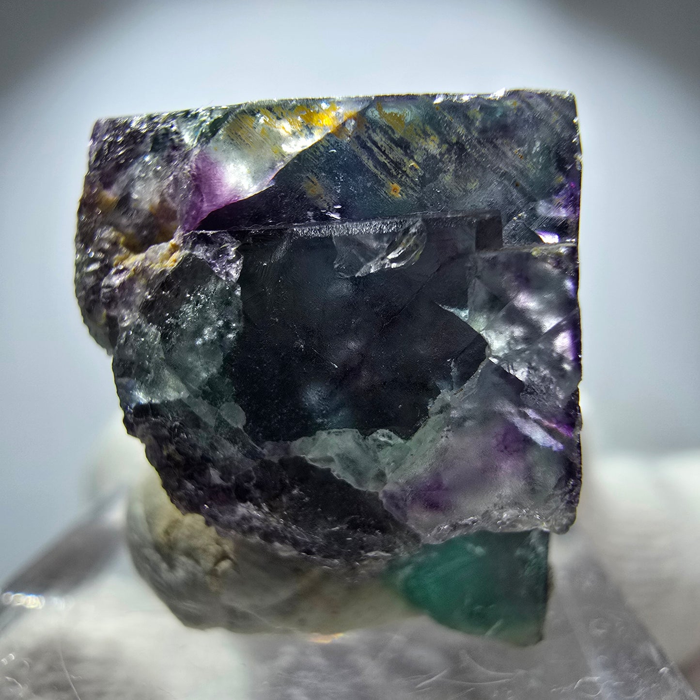 Spécimen rare de cube de fluorite fantôme, vert zonal et violet, Okorusu, Namibie, 28 x 25 x 18 mm