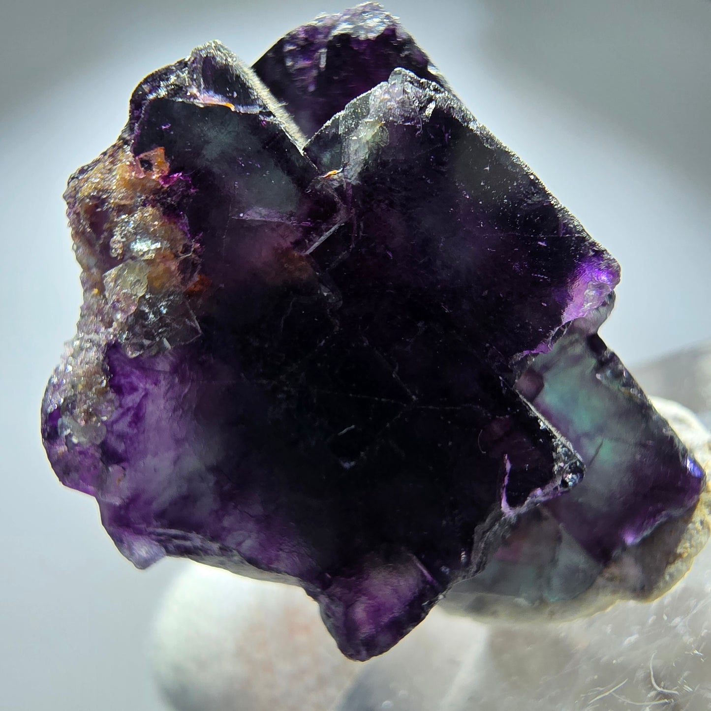 Spécimen rare de cube de fluorite fantôme, vert zonal et violet, Okorusu, Namibie, 31 x 27 x 21 mm