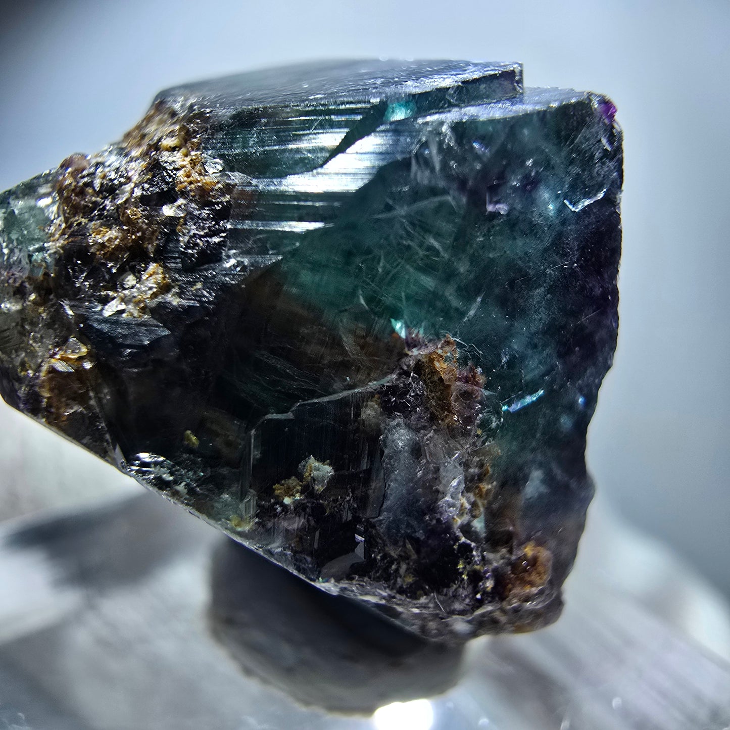 Spécimen rare de cube de fluorite fantôme zonal vert violet Okorusu, Namibie 29*25*16mm