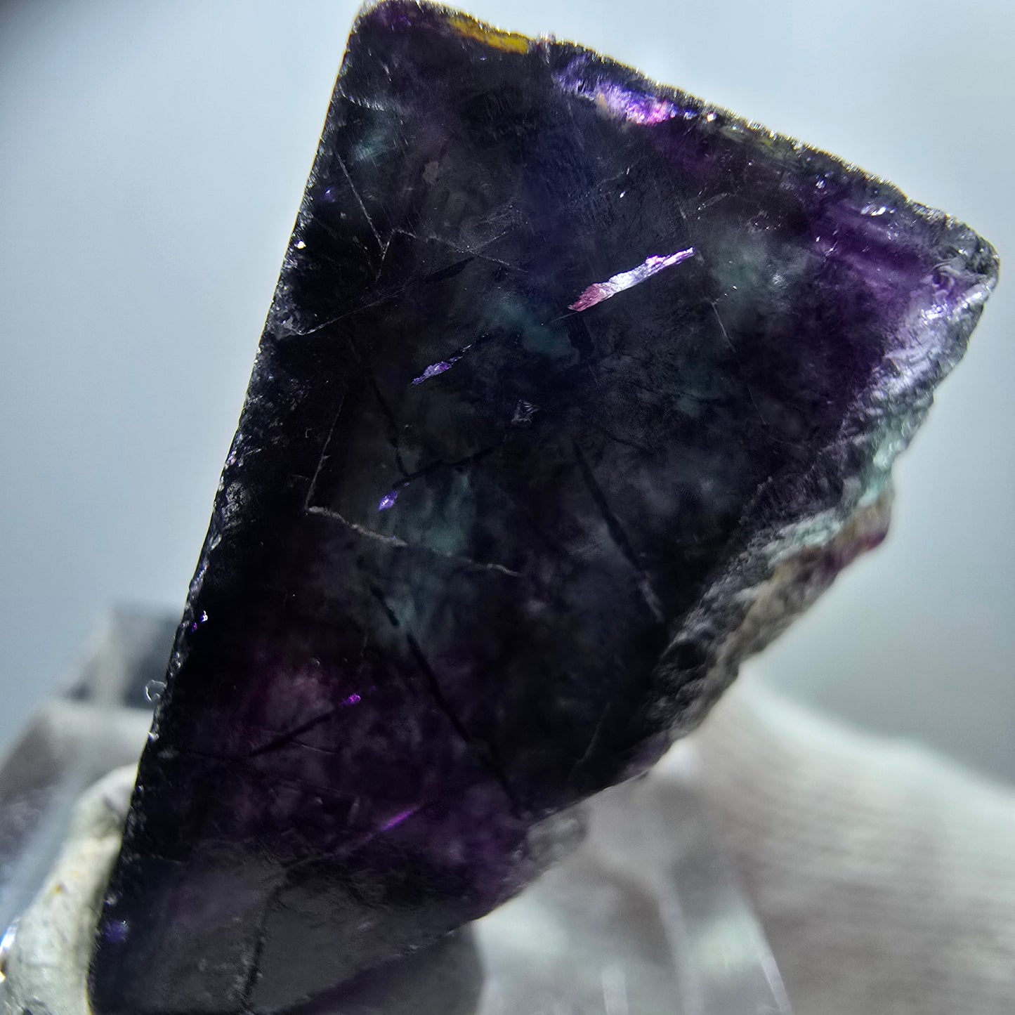 Spécimen rare de cube de fluorite fantôme zonal vert violet Okorusu, Namibie 39*26*21mm