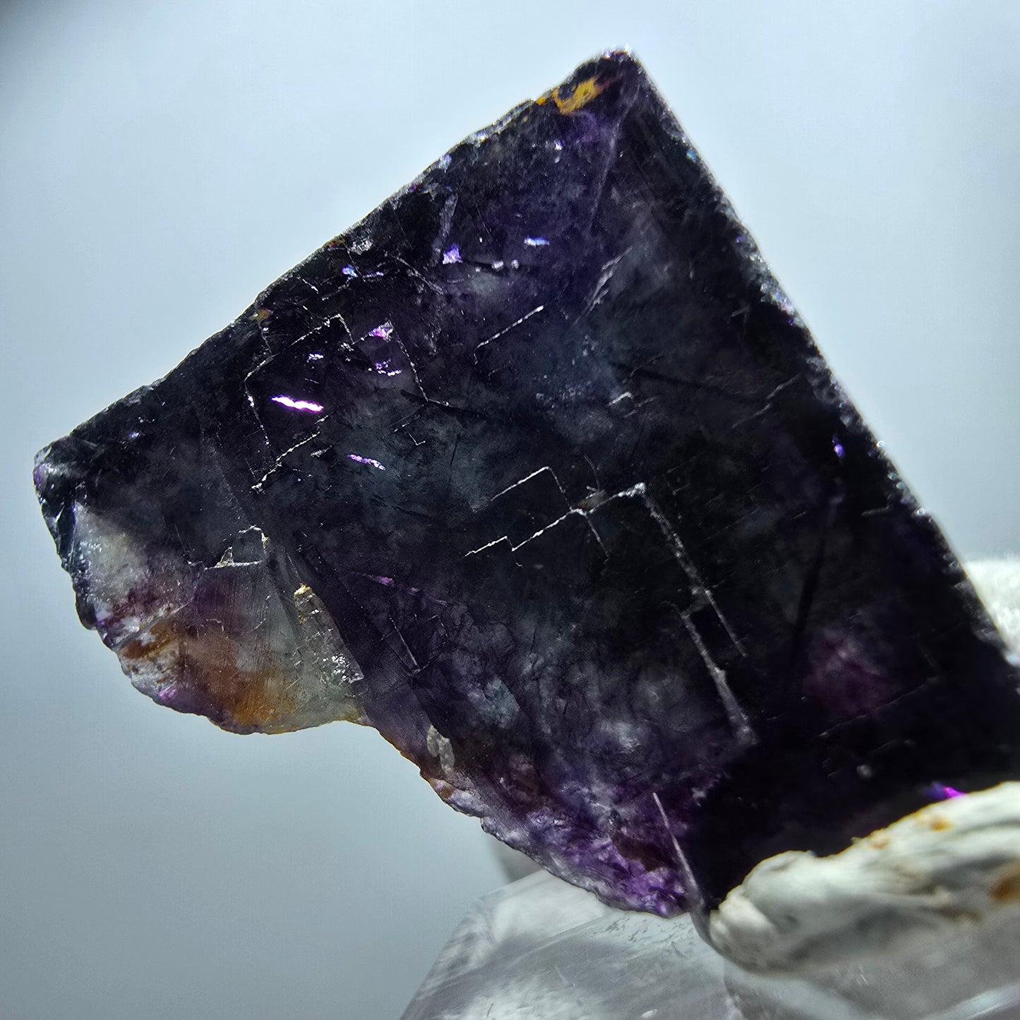 Spécimen rare de cube de fluorite fantôme zonal vert violet Okorusu, Namibie 39*26*21mm