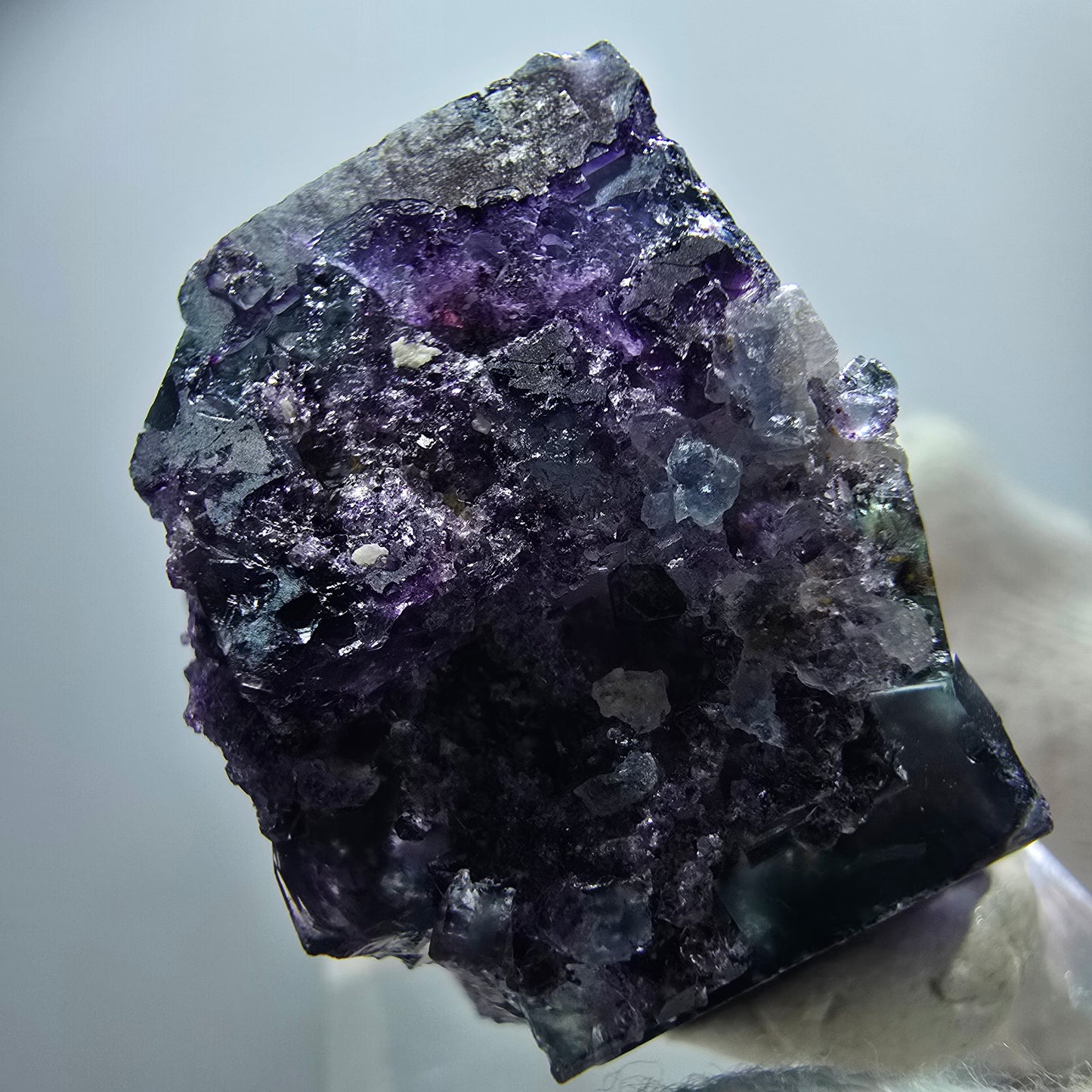 Spécimen rare de cube de fluorite fantôme, vert zonal et violet, Okorusu, Namibie, 31 x 24 x 21 mm