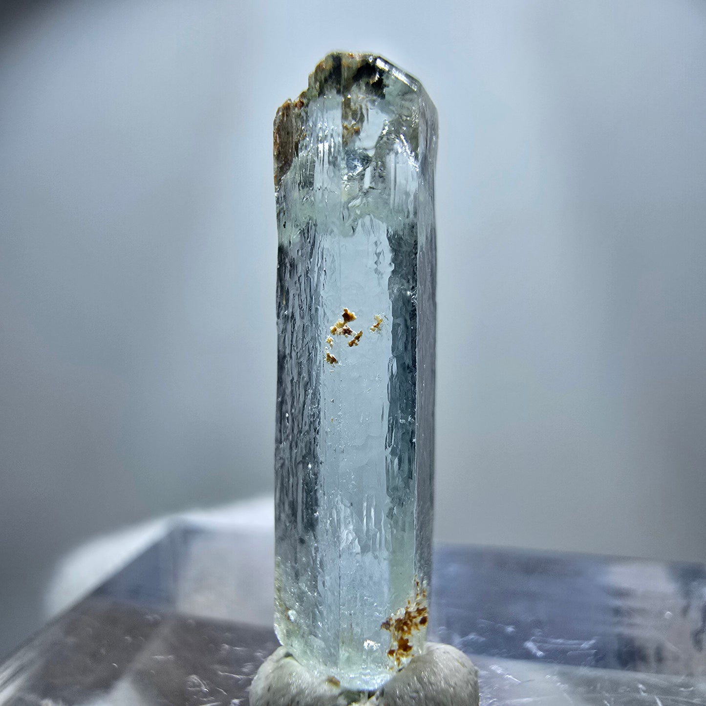 Cristal d'aigue-marine transparent X, bleu Erongo, Namibie 21*6*4mm