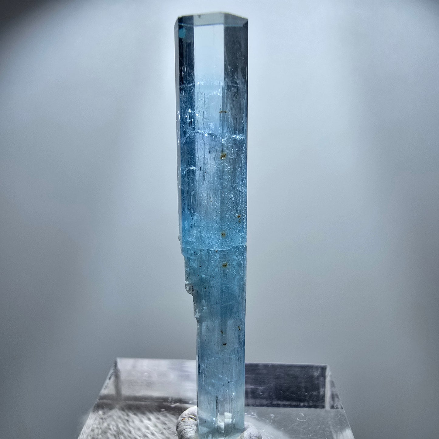 Klarer Aquamarin X DT Kristall, blau Erongo, Namibia 40*6*6mm
