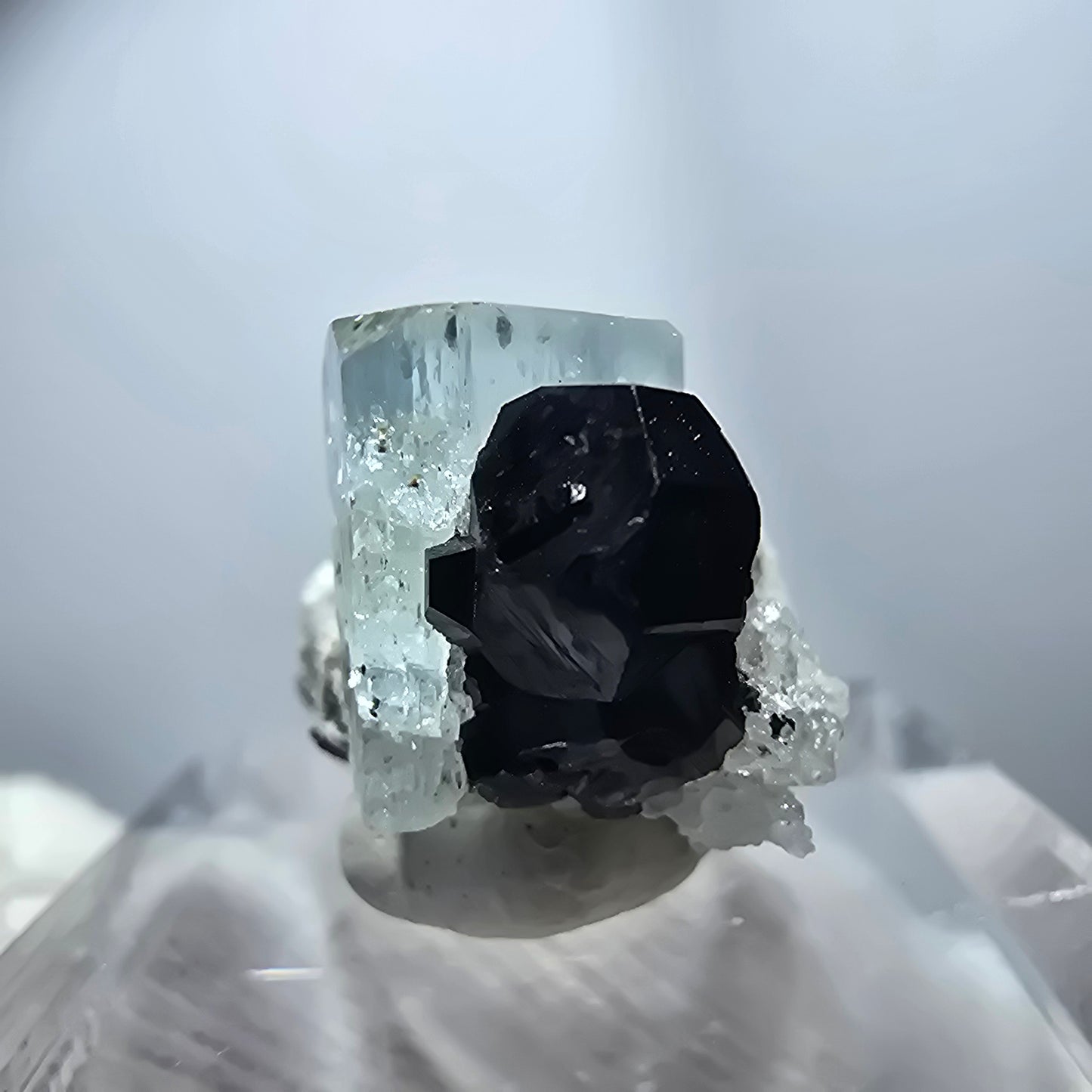 Seltener Aquamarin X mit Orthoklas, Schörl Turmalin Erongo, Namibia 26*14*14mm