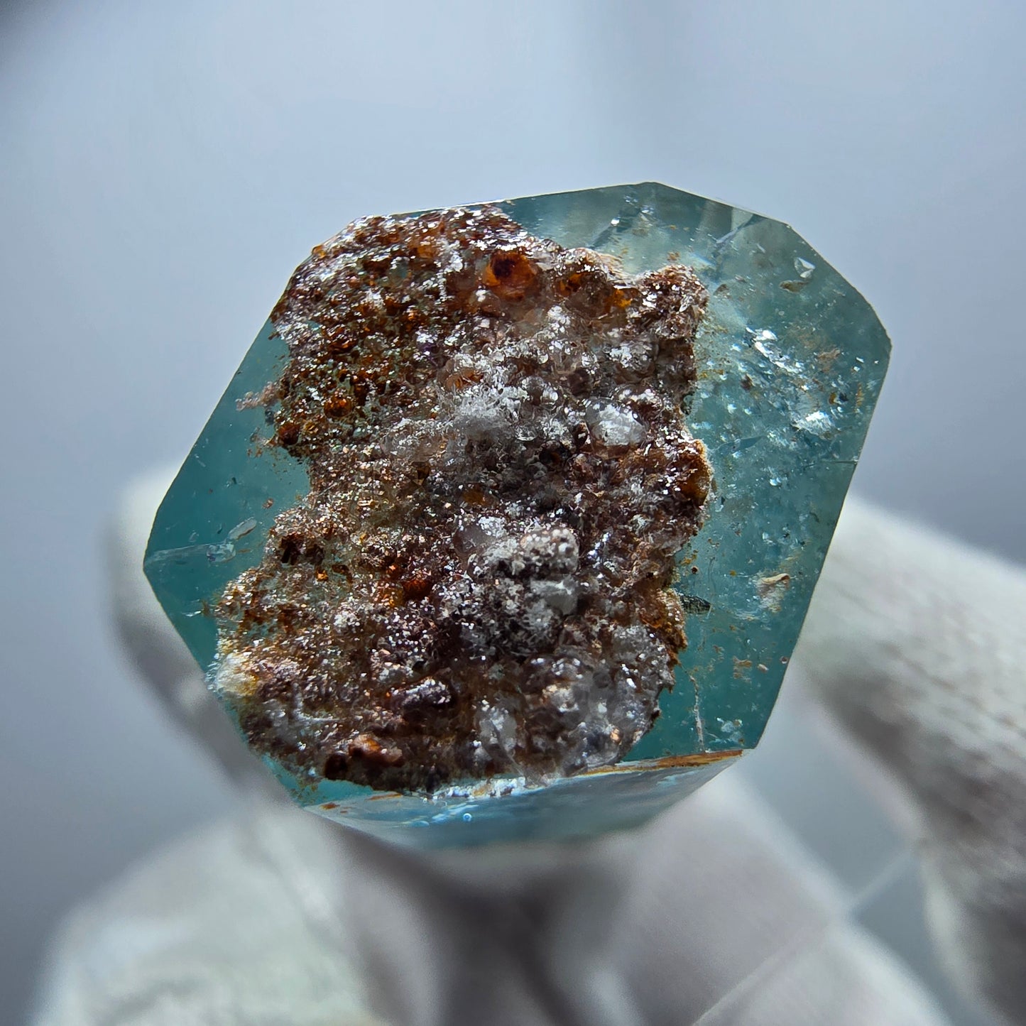 Seltener Aquamarin X mit Hyalit Erongo, Namibia 33*16*15mm