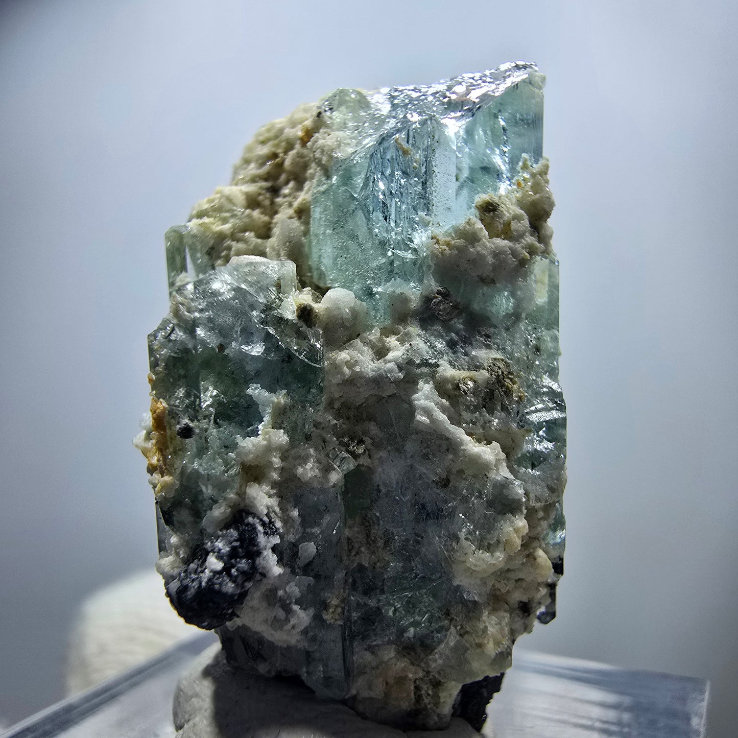 Seltene Aquamarin XX mit Orthoklas, Schörl Turmalin Erongo, Namibia 29*20*17mm