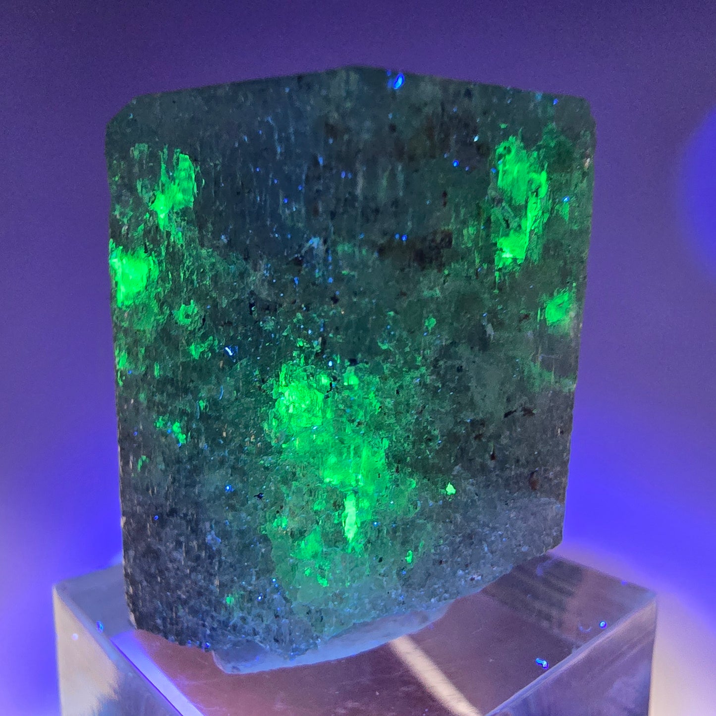 Seltener Aquamarin X mit Hyalit Einschlüssen Erongo, Namibia 30*29*24mm
