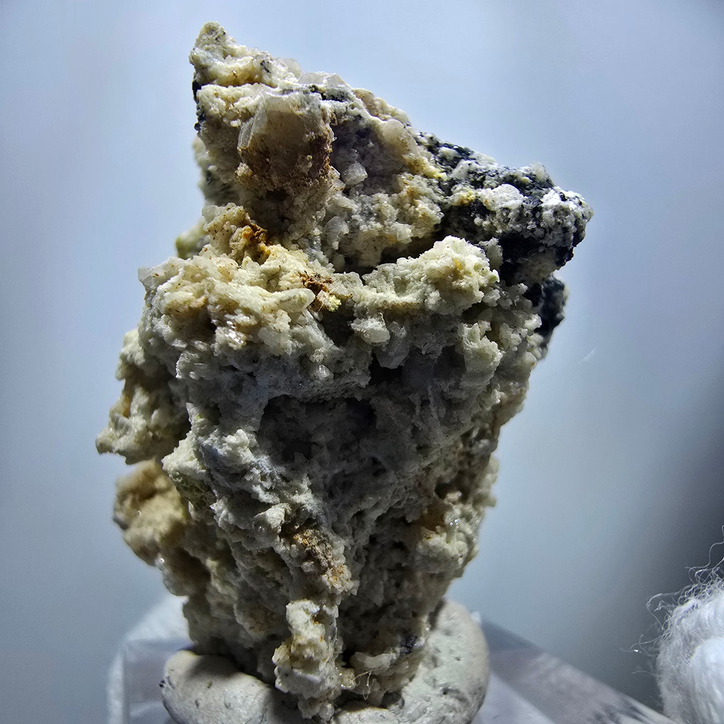 Seltene Aquamarin X mit Hyalit, Orthoklas Stufe Erongo, Namibia 39*38*28mm