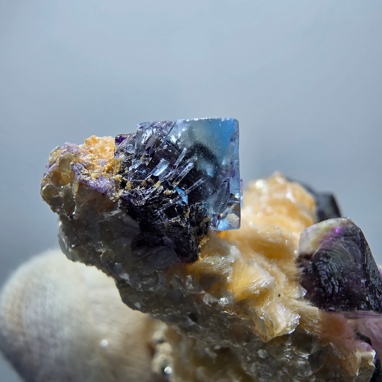 Colorful Phantom Fluorite Cubes Muscovite Schorl Tourmaline Erongo, Namibia 43*39*30mm