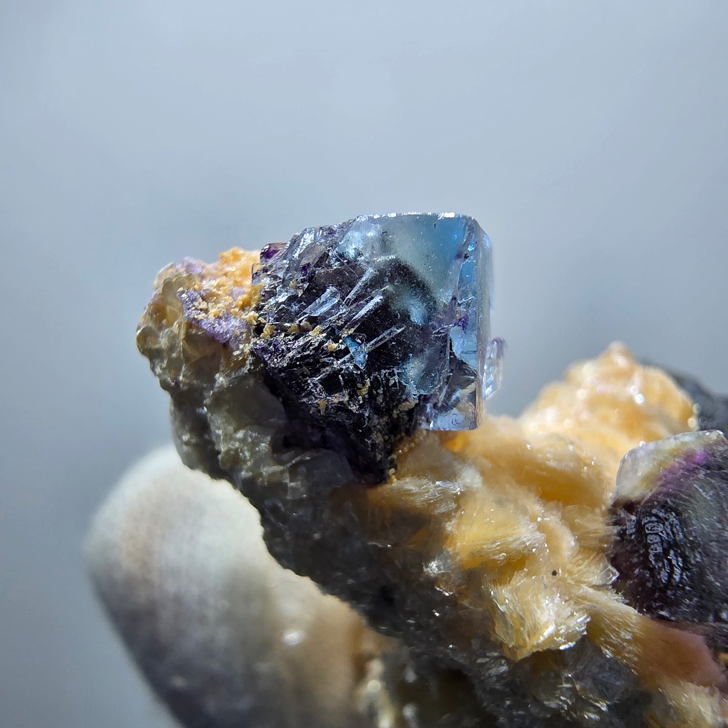 Colorful Phantom Fluorite Cubes Muscovite Schorl Tourmaline Erongo, Namibia 43*39*30mm