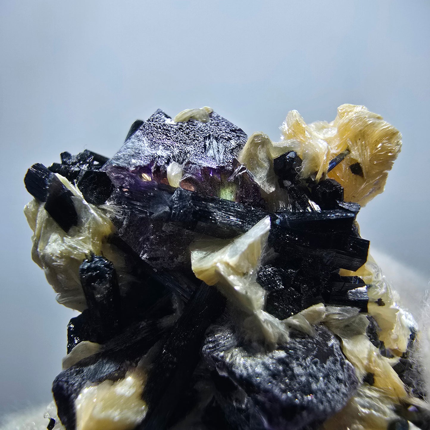 Colorful Phantom Fluorite Cubes Muscovite Schorl Tourmaline Erongo, Namibia 39*26*21mm
