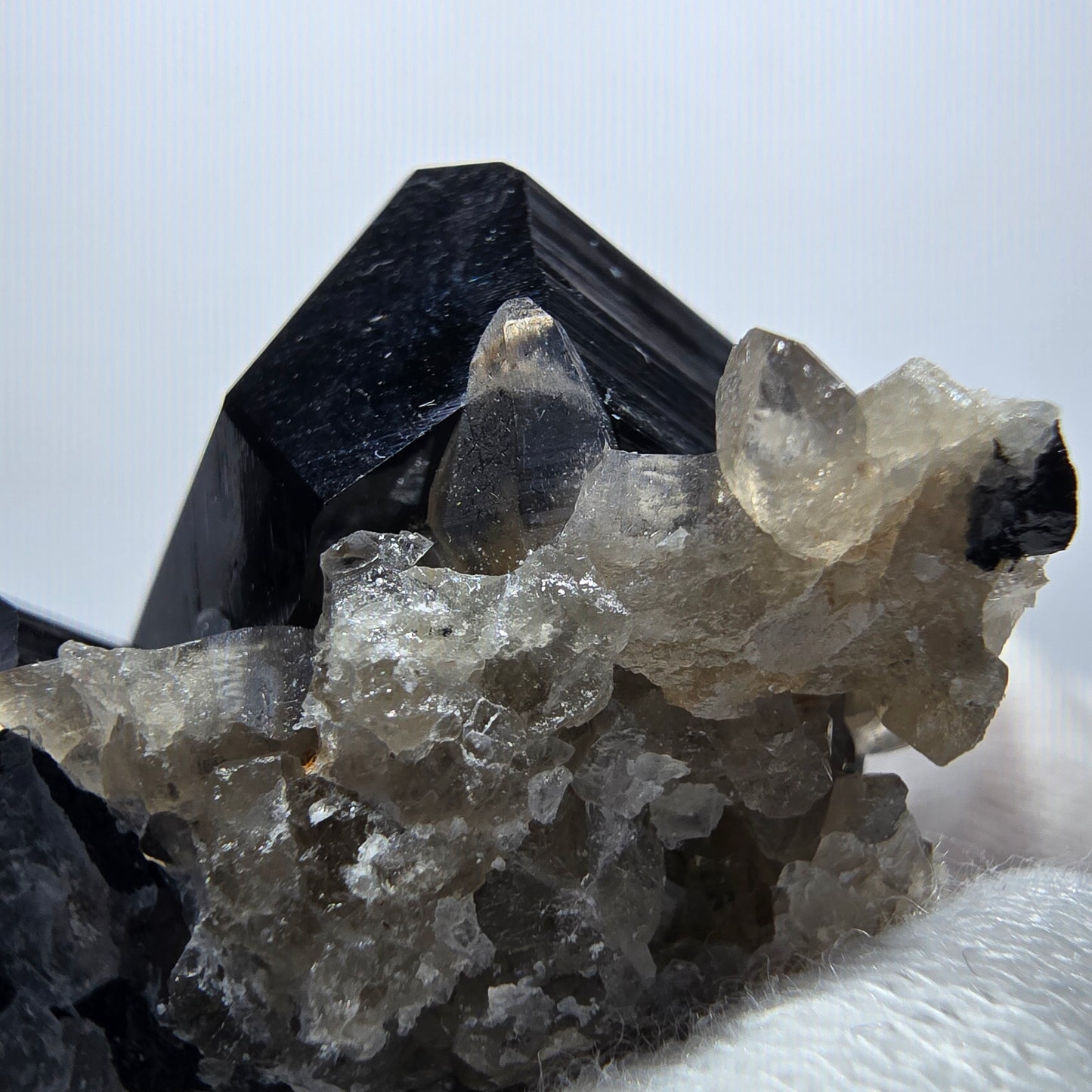 Symmetrische Schörl Turmalin, Rauchquarz, Hyalit Stufe Erongo Namibia 52*34*20mm