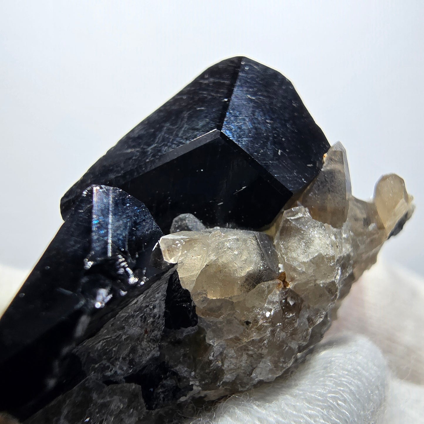 Symmetrische Schörl Turmalin, Rauchquarz, Hyalit Stufe Erongo Namibia 52*34*20mm