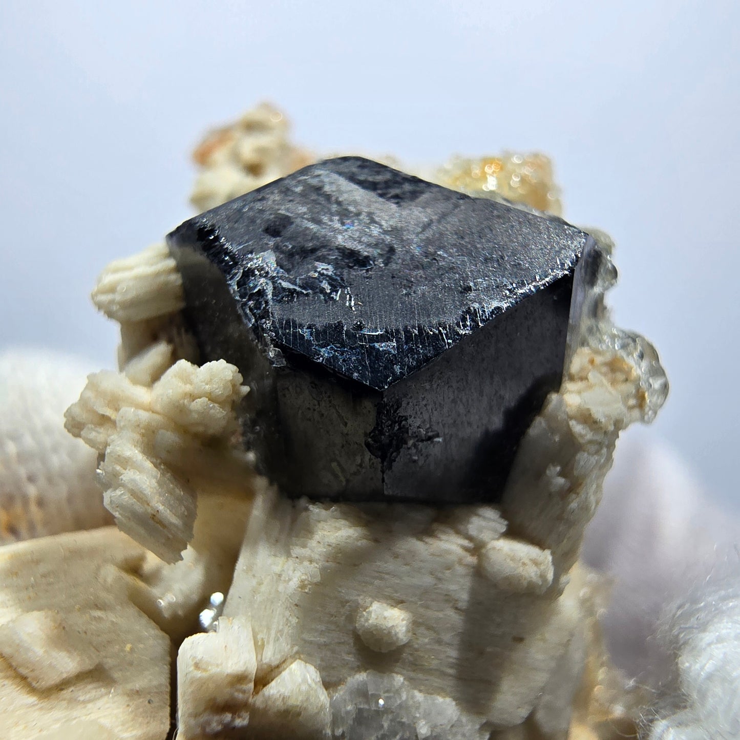 Seltene Schörl Turmalin, Hyalit, Orthoklas Stufe Erongo, Namibia 47*37*26mm