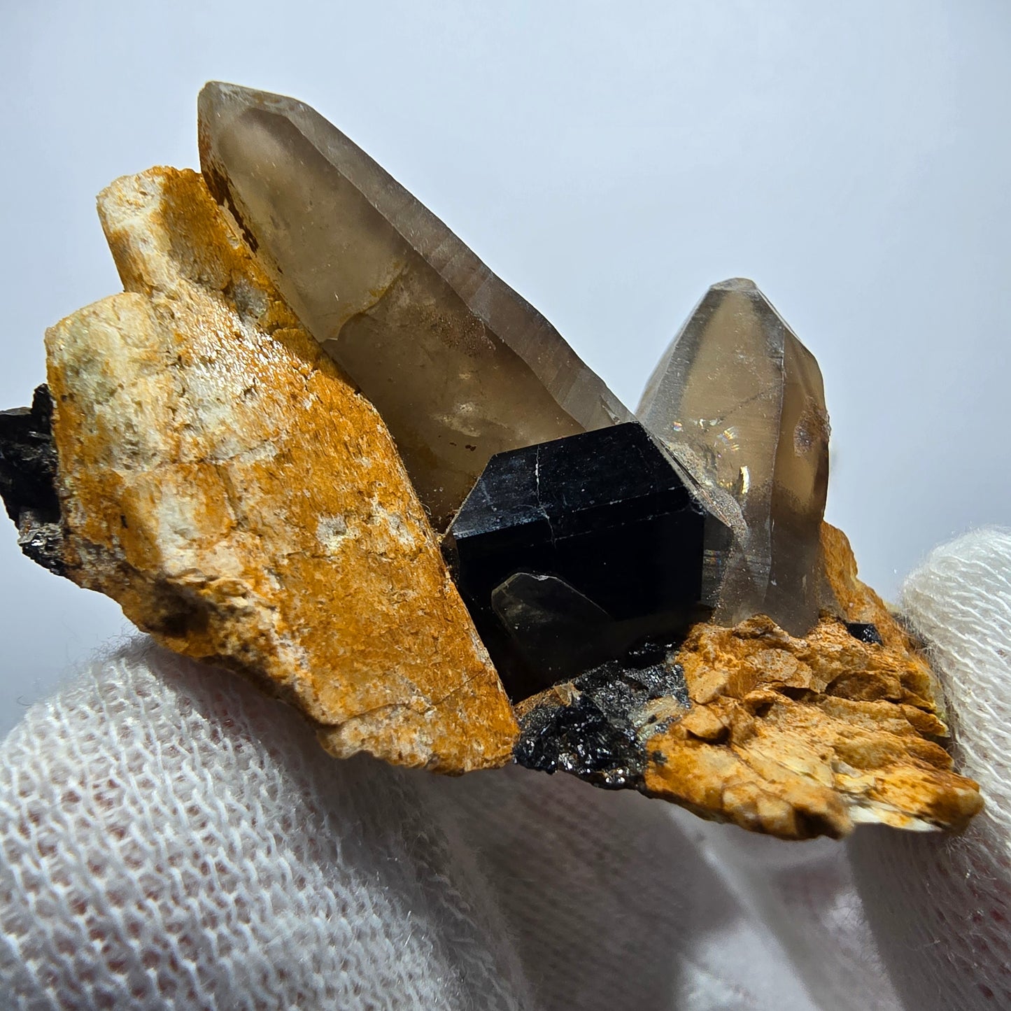 Tourmaline Schörl, quartz fumé, hyalite, stade orthose Erongo, Namibie 48*35*27mm