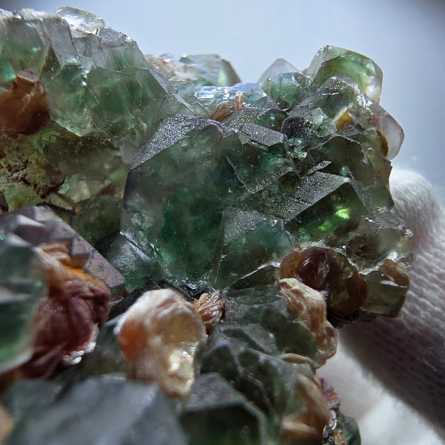 Phantom Fluorit Würfel, Hyalit, Muskovit (UV) Stufe Erongo, Namibia 70*63*36mm