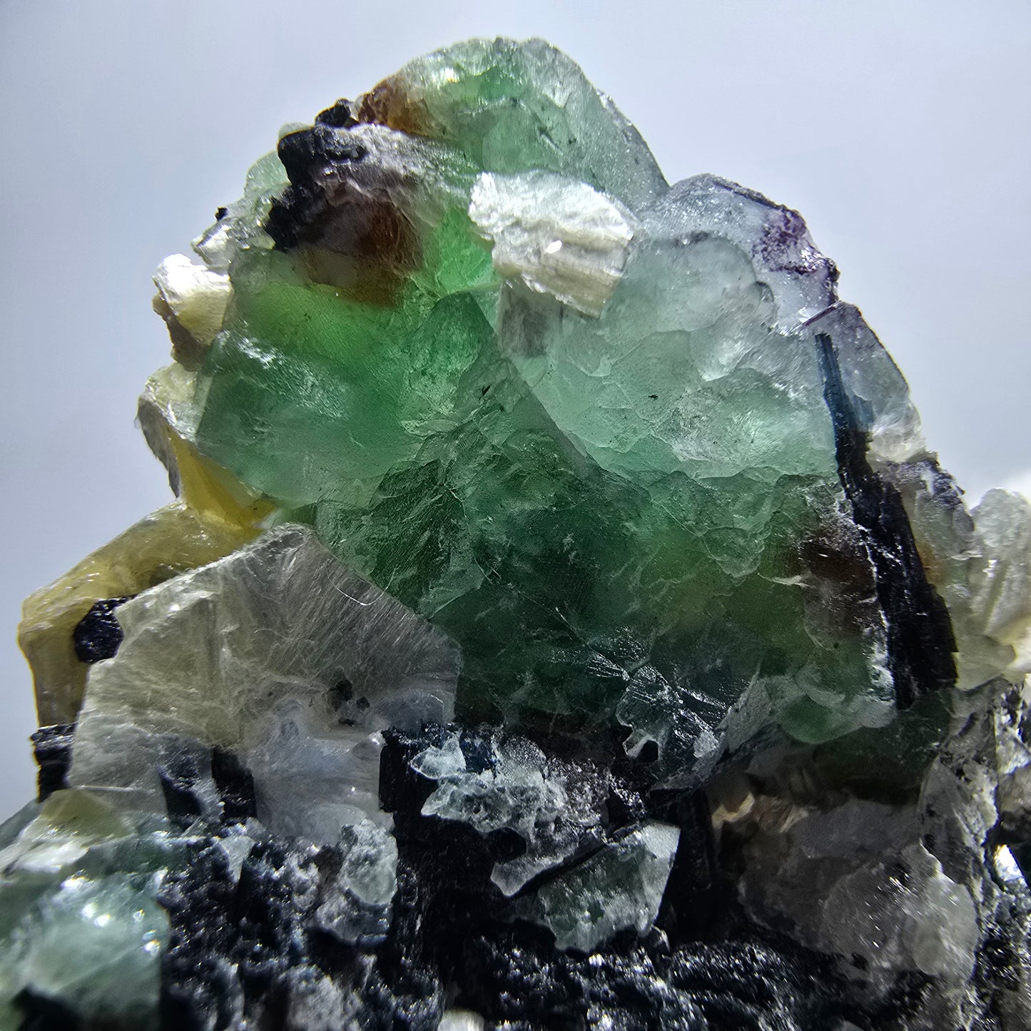Phantom Fluorit, Rauchquarz, Schörl Turmalin, Muskovit Erongo Namibia 53*43*18mm