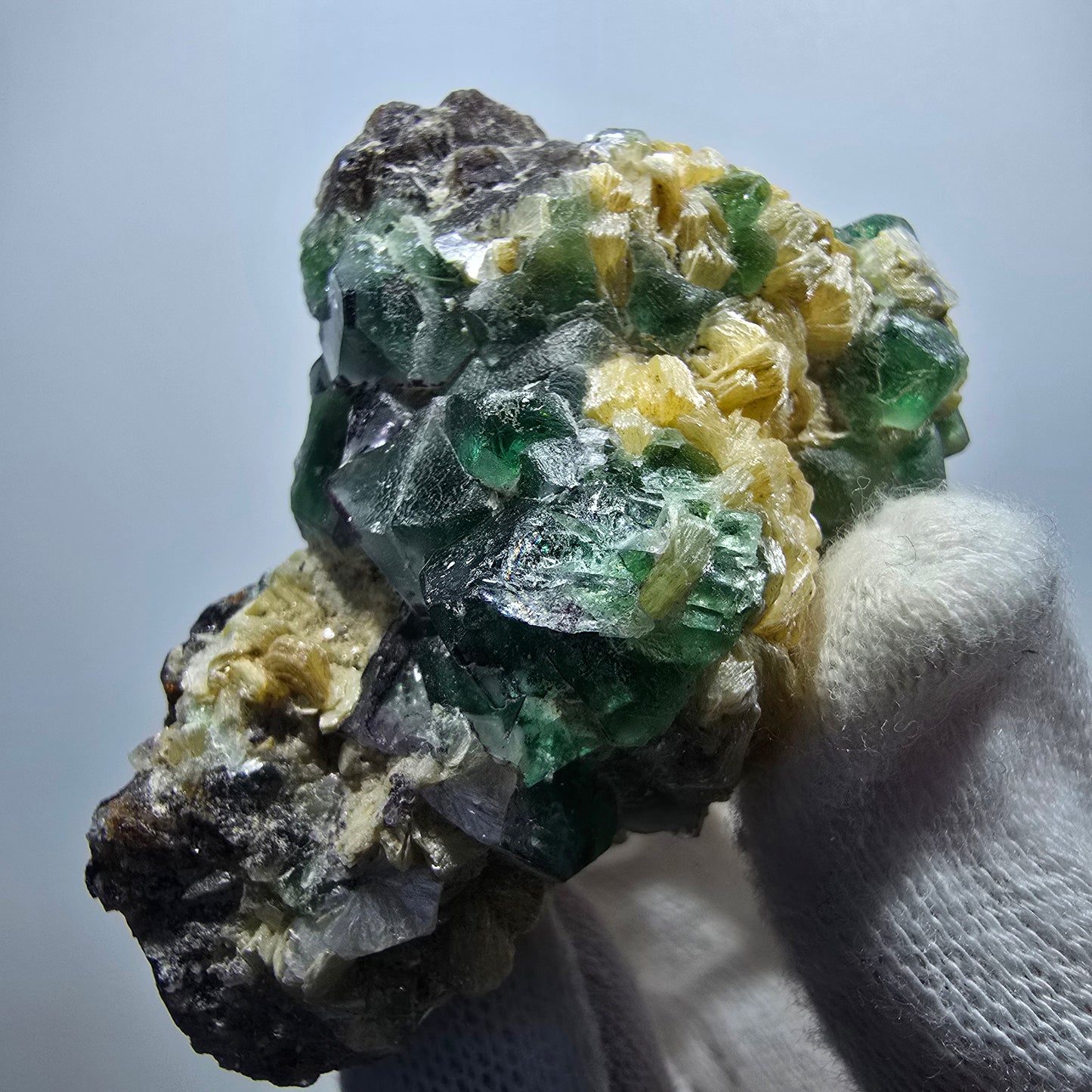 Fluorite fantôme Schörl, tourmaline, calcite, muscovite, stade Erongo, Namibie, 62 x 40 x 38 mm