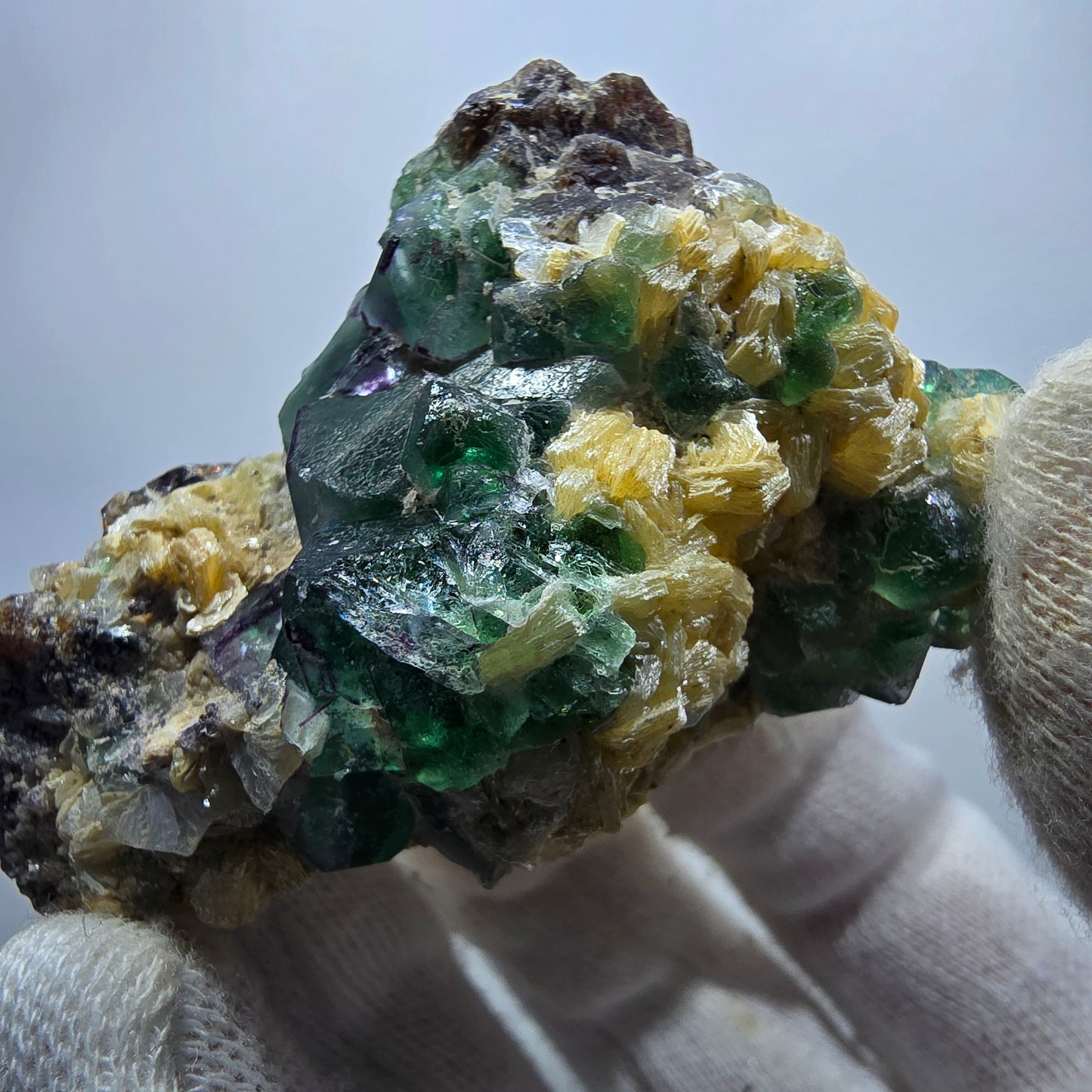 Fluorite fantôme Schörl, tourmaline, calcite, muscovite, stade Erongo, Namibie, 62 x 40 x 38 mm