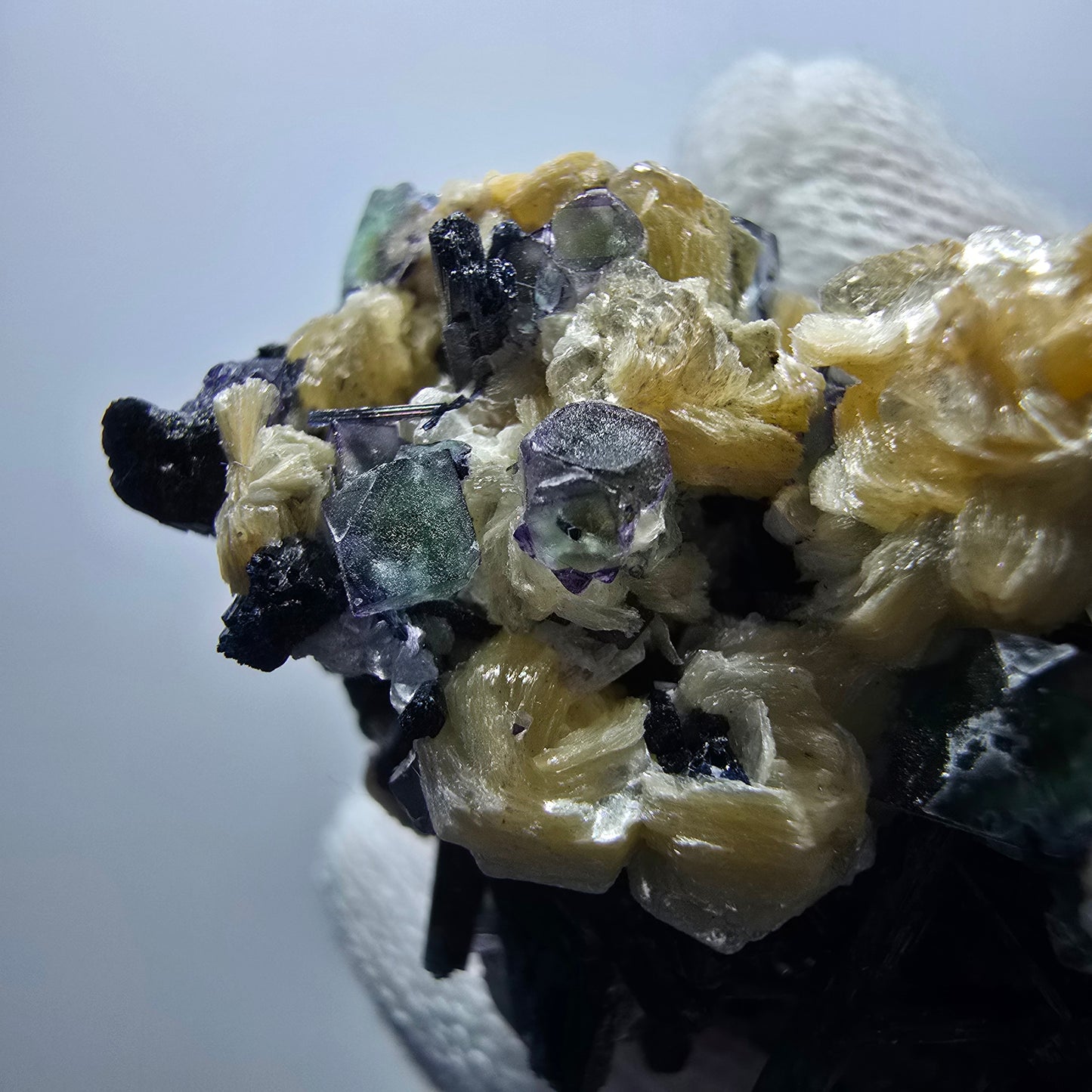Colorful Phantom Fluorite Cubes Schorl Tourmaline Muscovite Erongo, Namibia 49*34*23mm