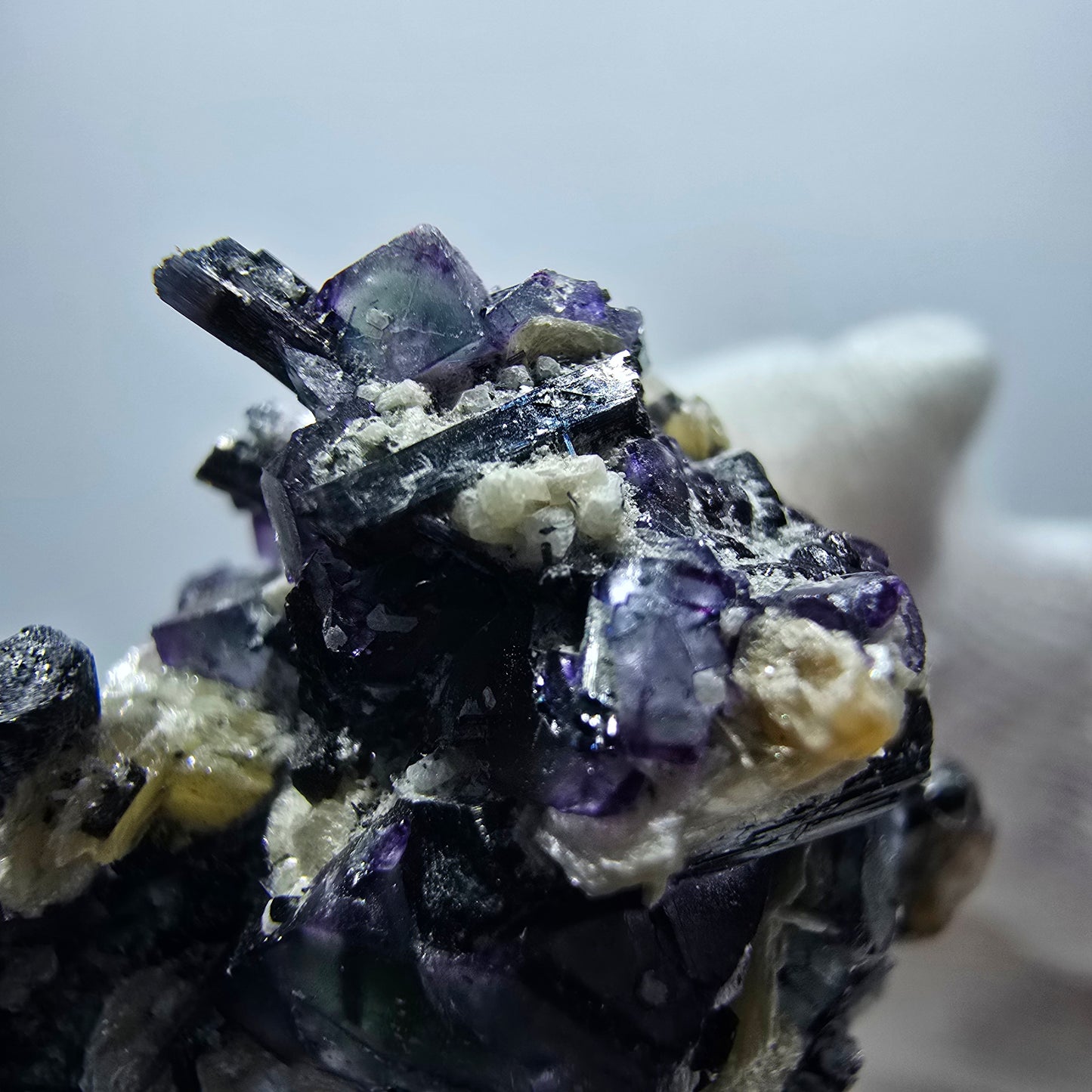 Colorful Phantom Fluorite Cubes Schorl Tourmaline Muscovite Erongo, Namibia 49*34*23mm