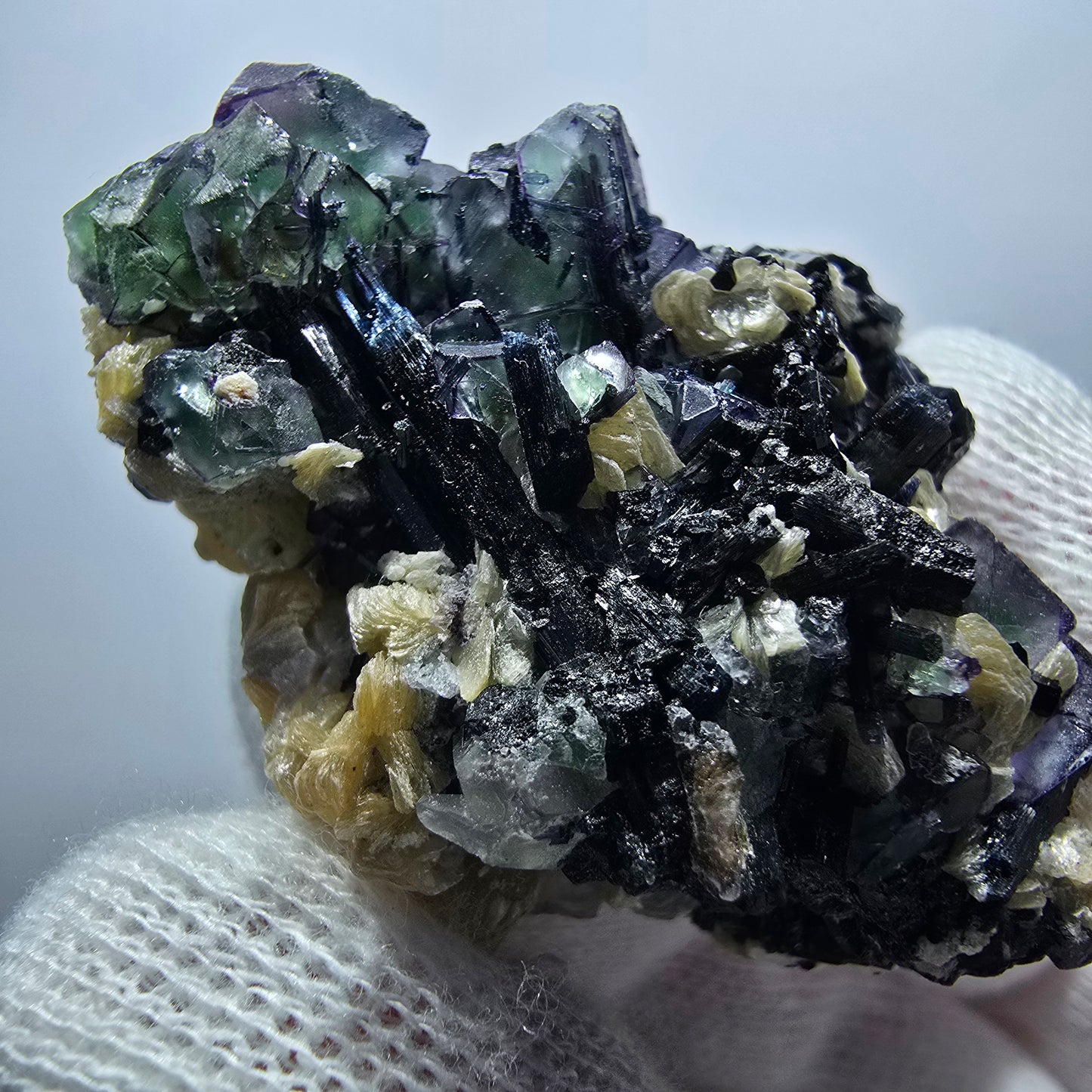Colorful Phantom Fluorite Cubes Schorl Tourmaline Muscovite Erongo, Namibia 49*34*23mm