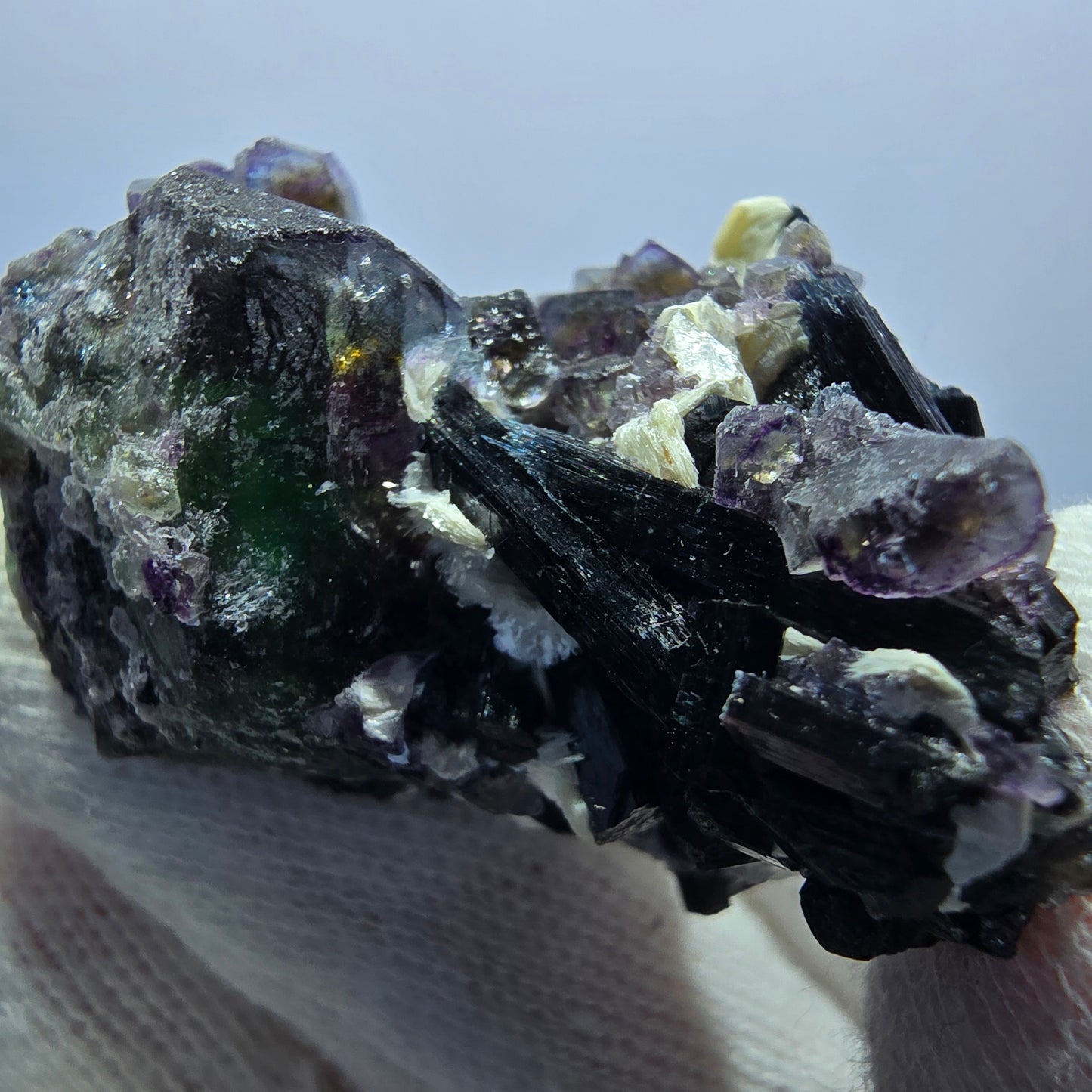 Colorful Phantom Fluorite Cubes Schorl Tourmaline Muscovite Erongo, Namibia 48*32*31mm