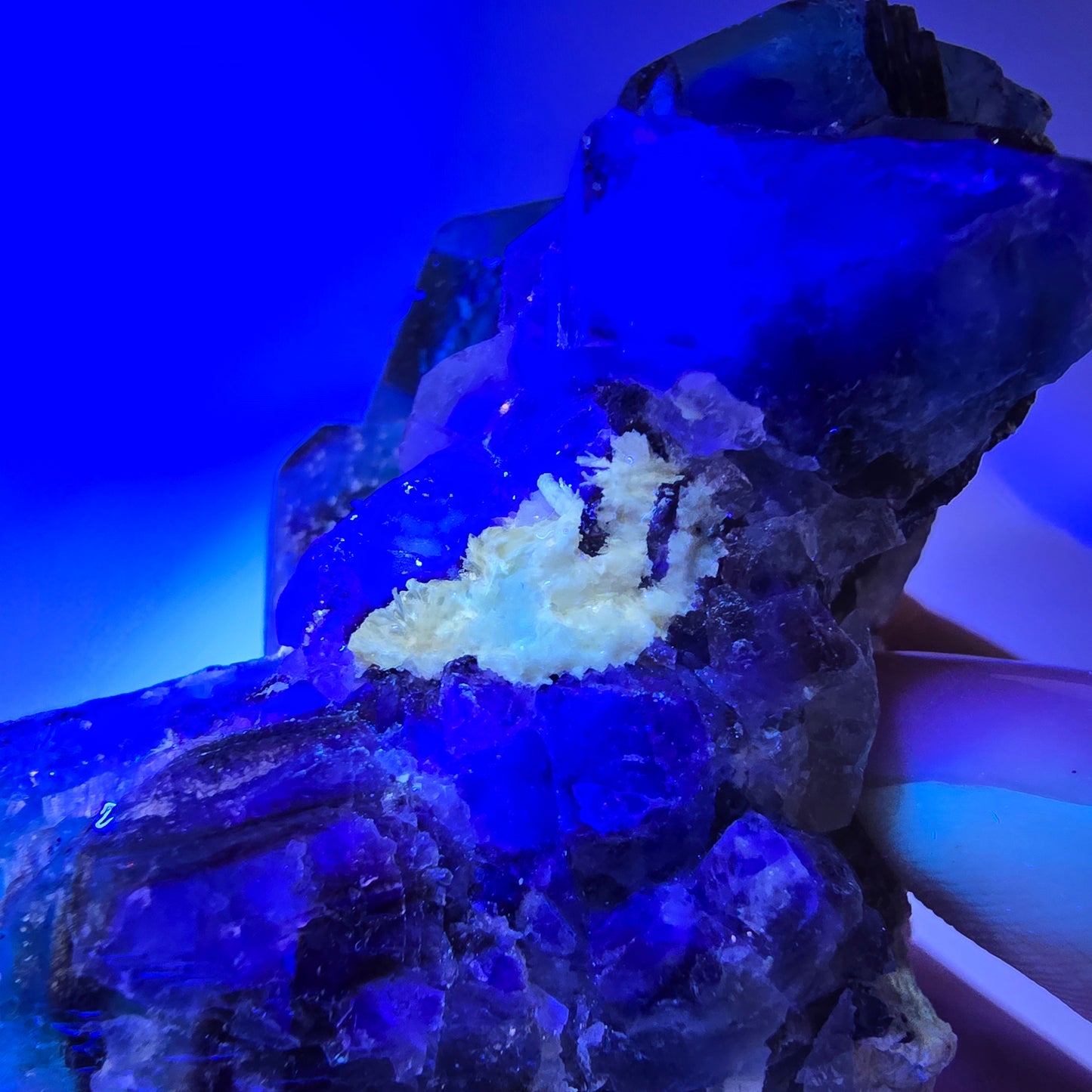 Rare Phantom Fluorite zonal, Schorl Tourmaline Hyalite Erongo, Namibia 79*70*56mm