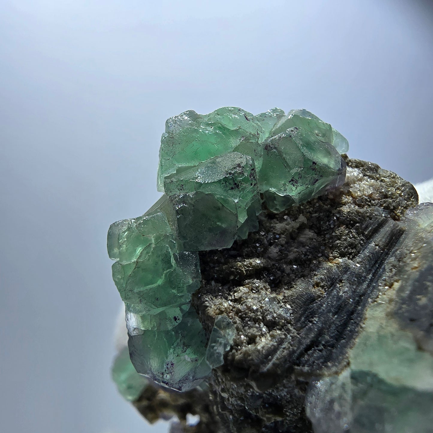 Fluorite fantôme zonale Schörl Tourmaline Muscovite Hyalite Erongo, Namibie 83*45*47mm