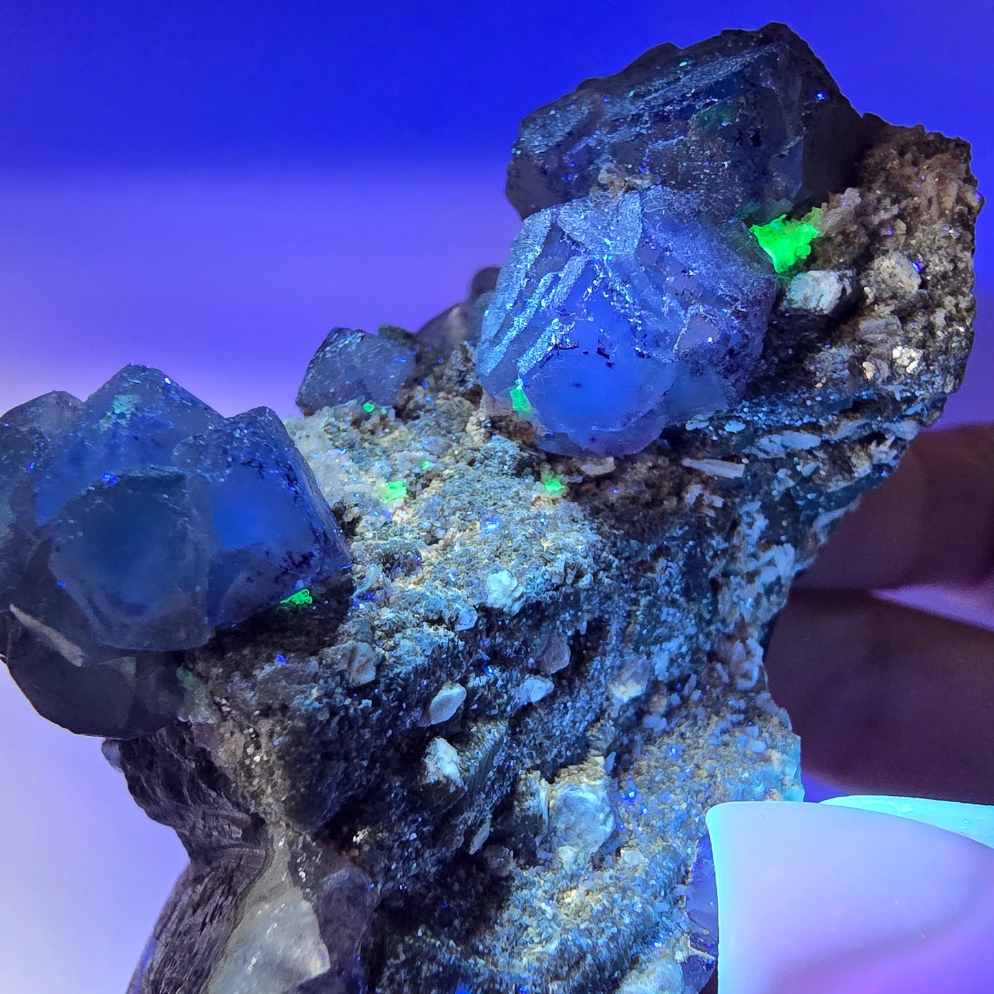 Fluorite fantôme zonale Schörl Tourmaline Muscovite Hyalite Erongo, Namibie 83*45*47mm