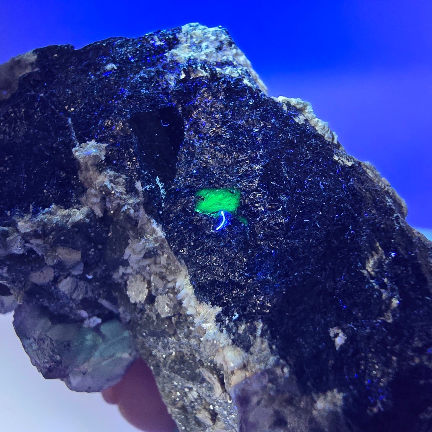 Fluorite fantôme zonale Schörl Tourmaline Muscovite Hyalite Erongo, Namibie 83*45*47mm