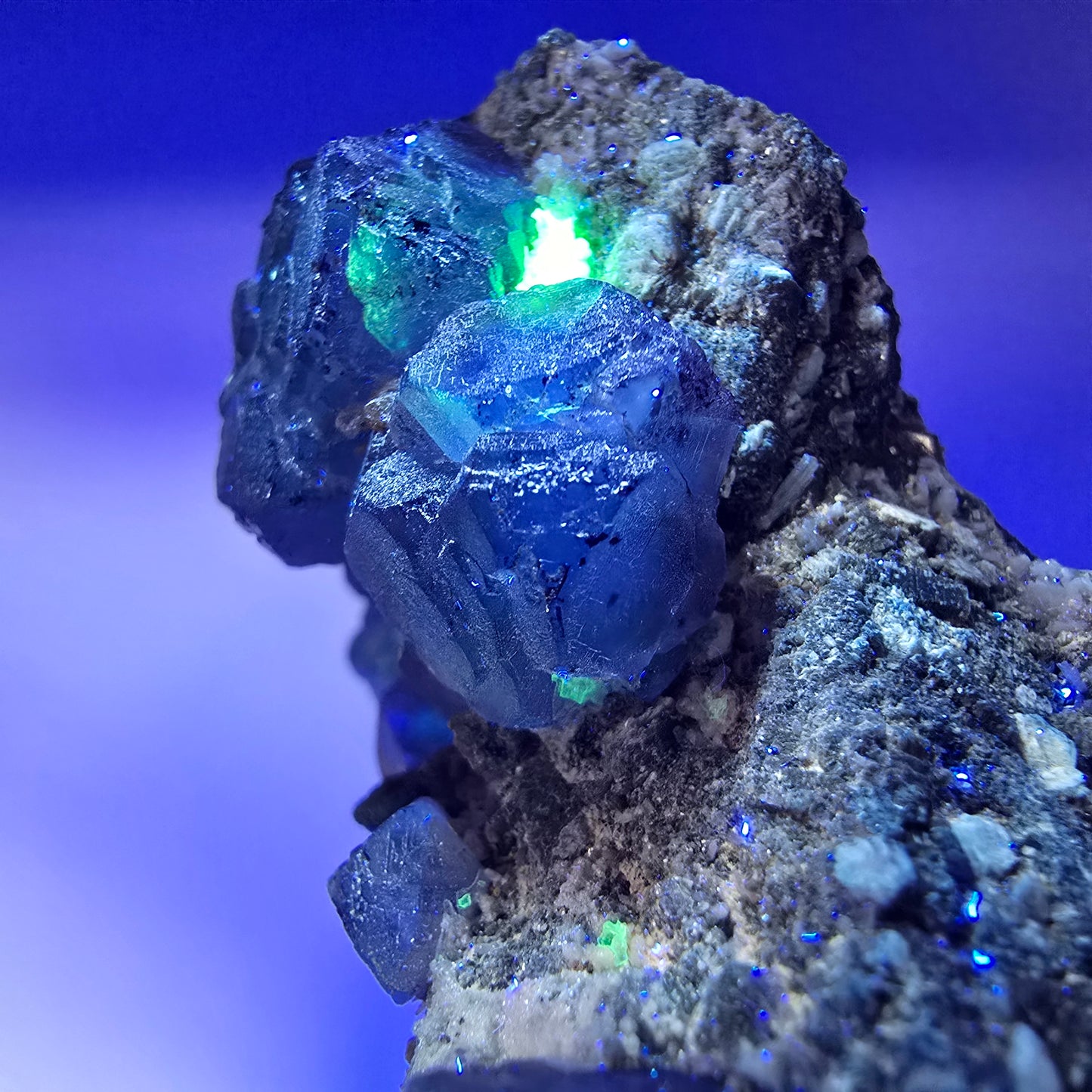 Fluorite fantôme zonale Schörl Tourmaline Muscovite Hyalite Erongo, Namibie 83*45*47mm
