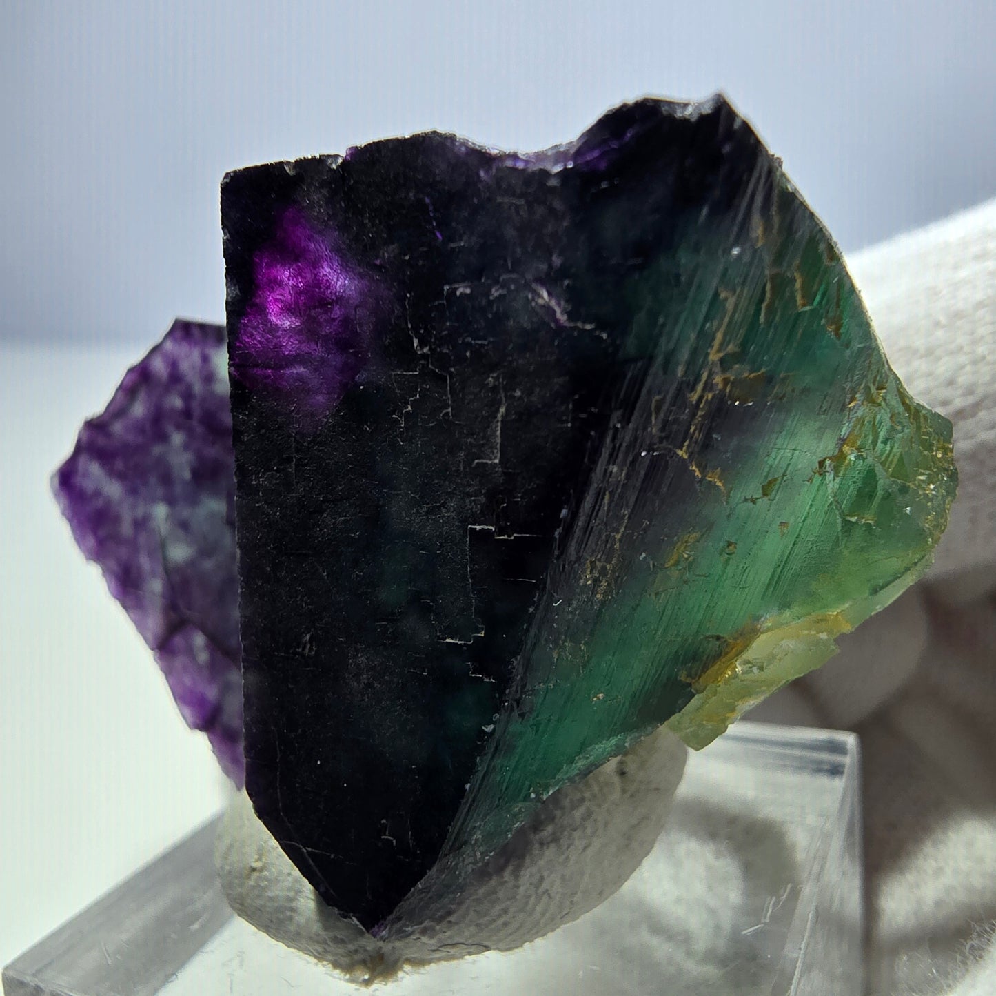 Spécimen de cube de fluorite fantôme transparente, vert-violet zonal, Okorusu, Namibie, 42 x 28 x 24 mm