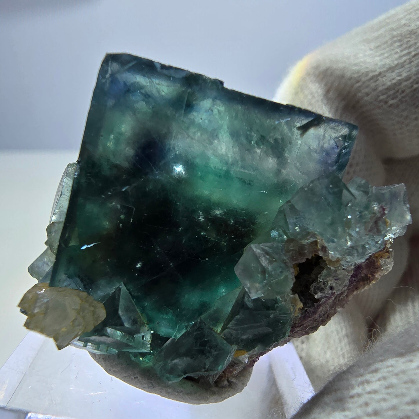 Klare Phantom Fluorit Würfel Quarz Stufe grün türkis Okorusu, Namibia 35*25*28mm