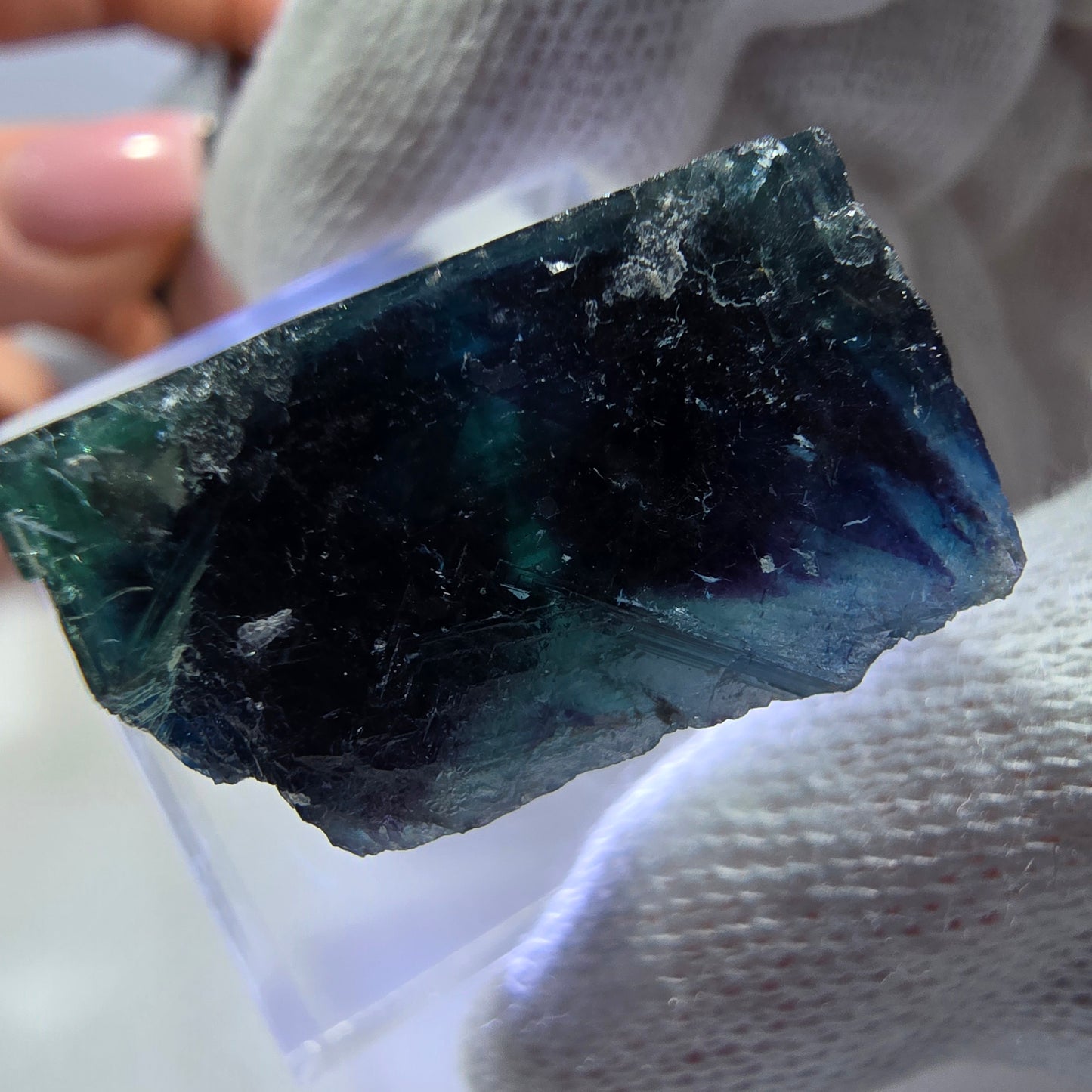 Cube de fluorite fantôme, zonal - Nouvelle découverte ! Okorusu, Namibie 30*27*13mm