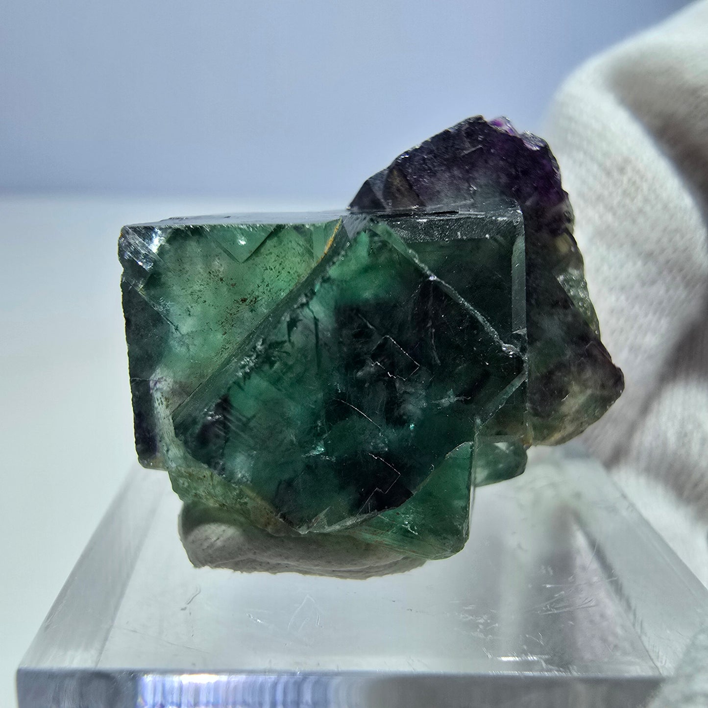 Spécimen rare de cube de fluorite fantôme, vert zonal et violet, Okorusu, Namibie, 29 x 17 x 17 mm