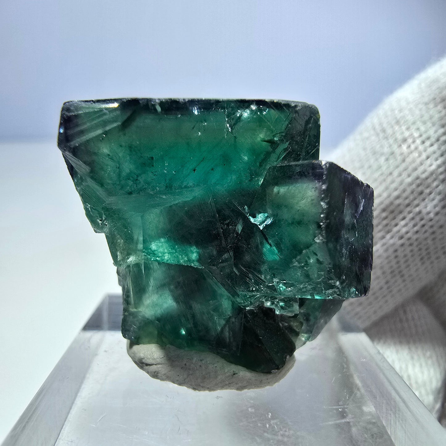 Spécimen rare de cube de fluorite fantôme, vert-violet zonal, Okorusu, Namibie, 32 x 20 x 22 mm