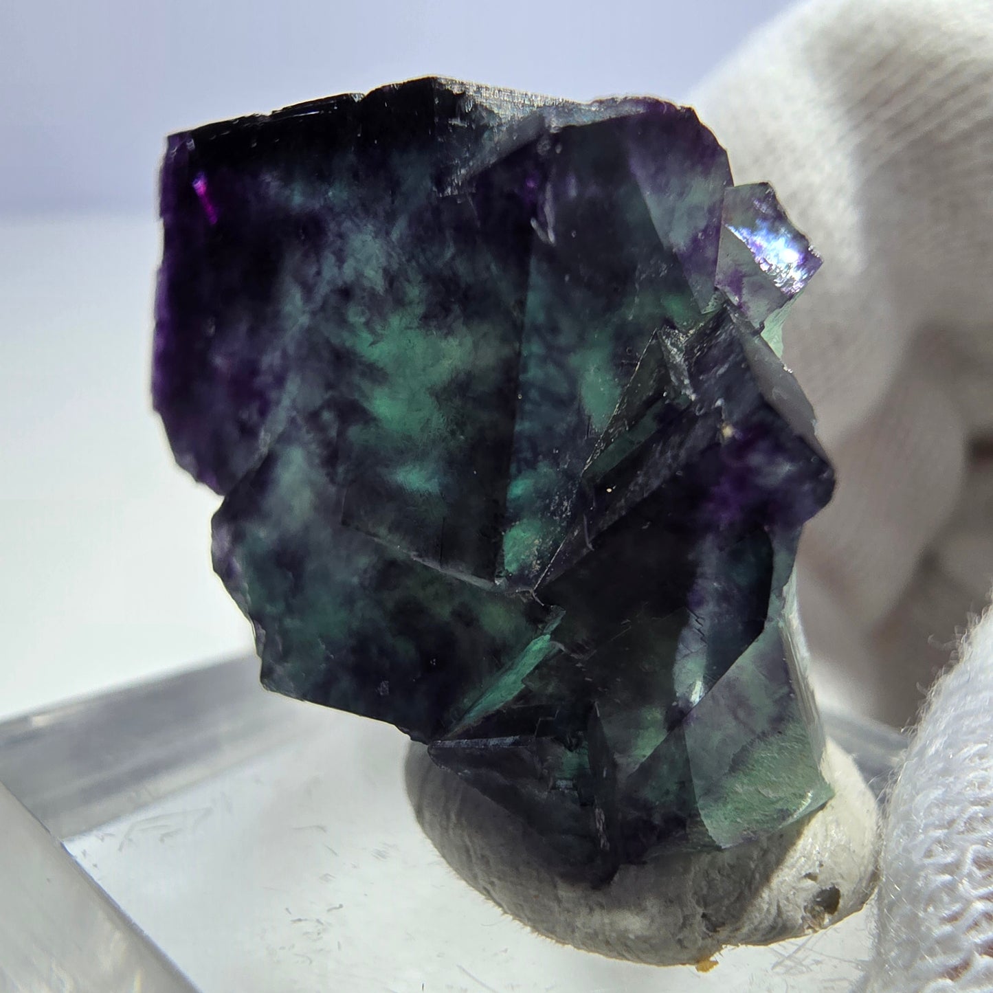 Spécimen rare de cube de fluorite fantôme zonal vert violet Okorusu, Namibie 33*21*14mm
