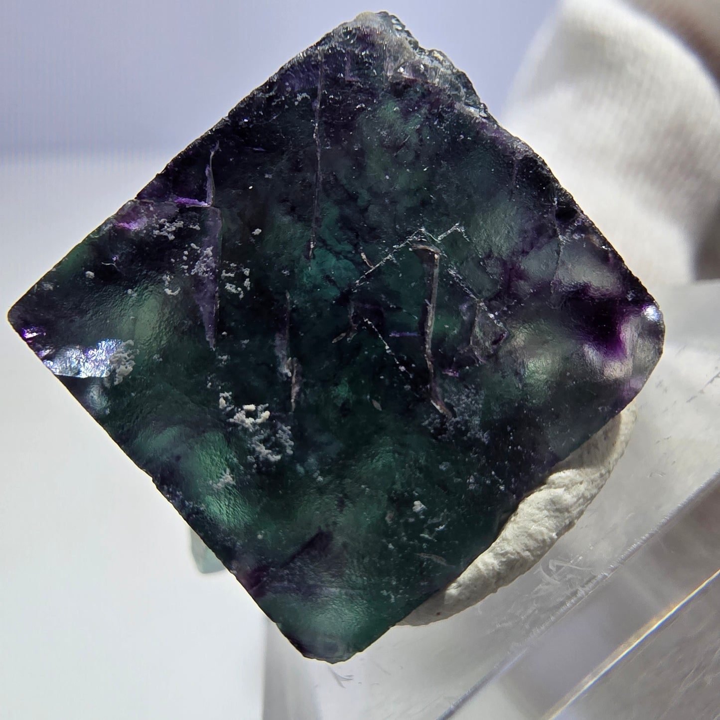 Rare spécimen de cube de fluorite fantôme, vert-violet zonal, Okorusu, Namibie, 25 x 23 x 16 mm