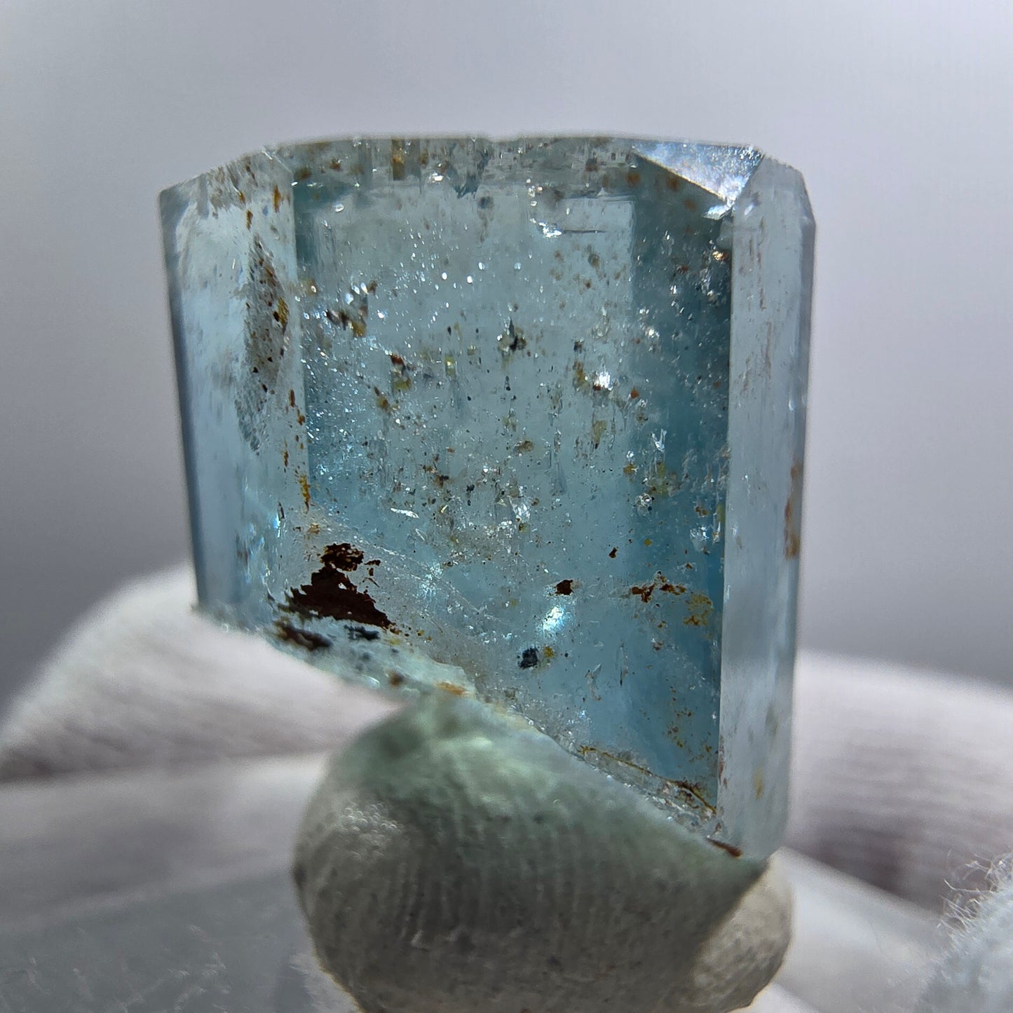 Aigue-marine rare avec opale hyalite Erongo, Namibie 22*16*13mm