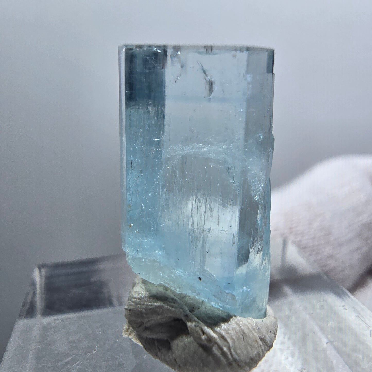 Cristal d'aigue-marine X clair rare Erongo, Namibie 21*11*7mm