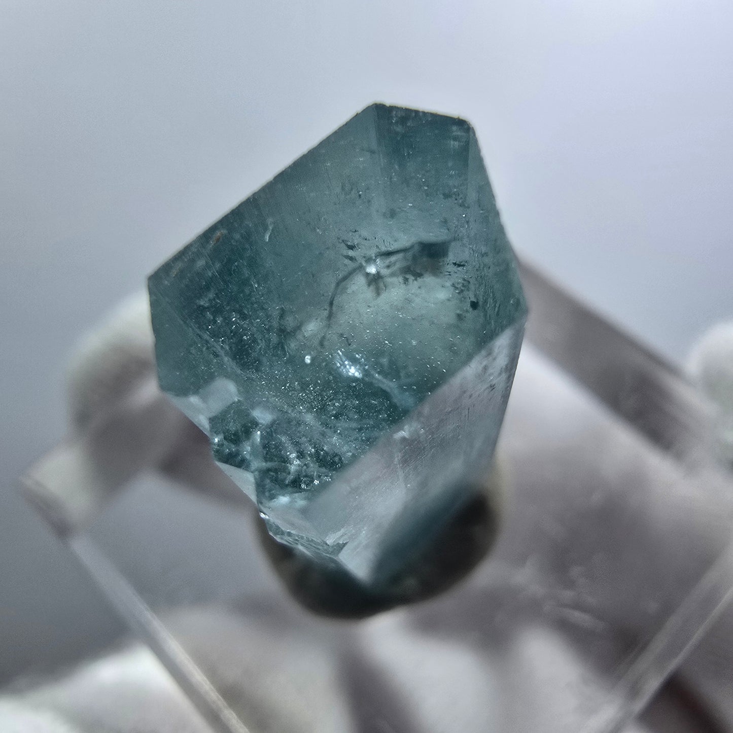 Cristal d'aigue-marine X clair rare Erongo, Namibie 21*11*7mm