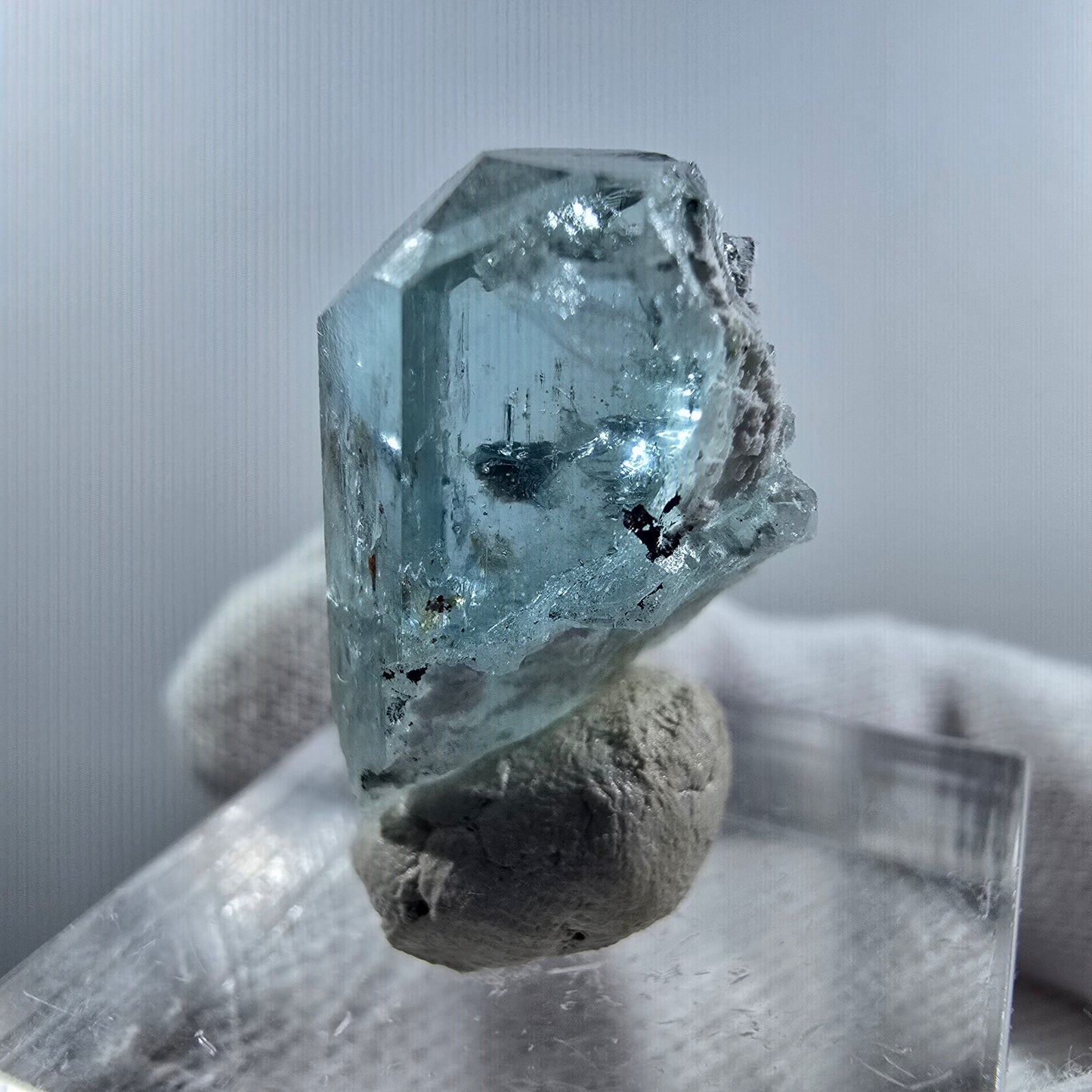 Cristal d'aigue-marine X clair rare Erongo, Namibie 24*15*12mm