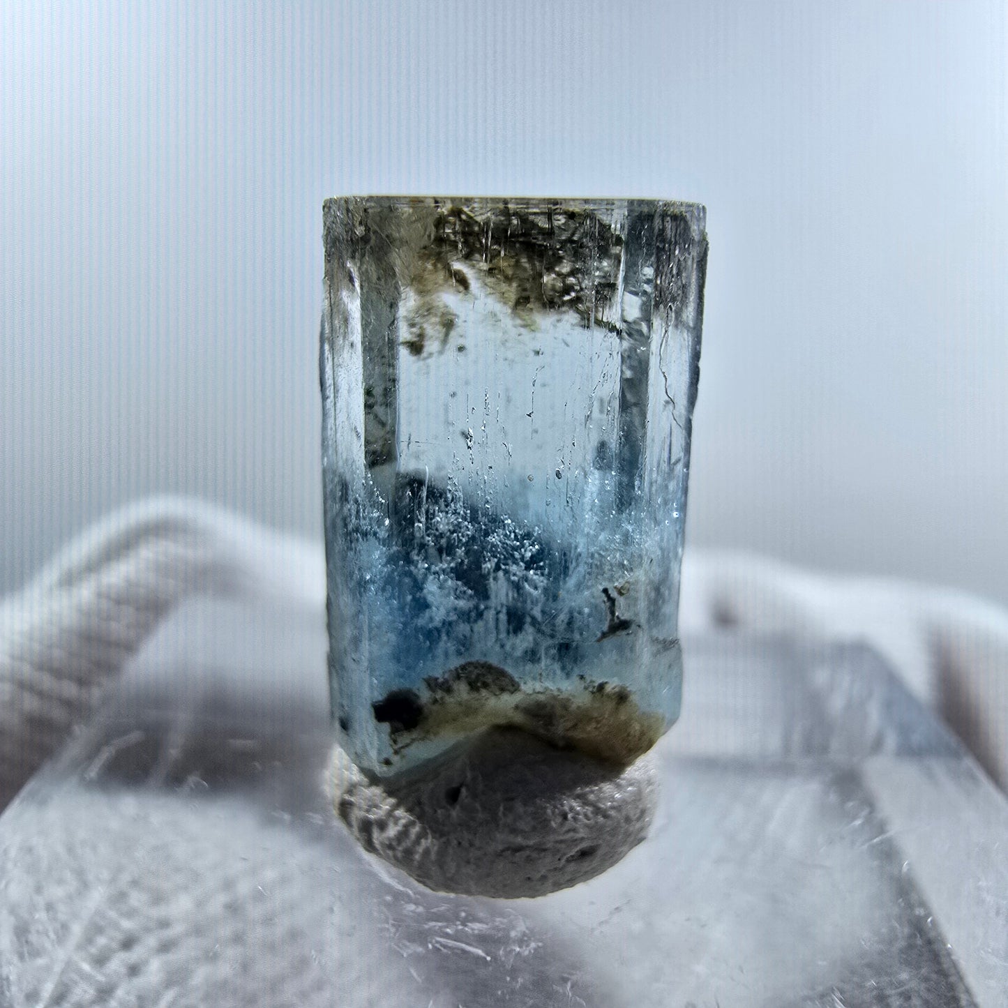 Aigue-marine Setlene, tourmaline Schörl stade Erongo, Namibie 14*9*7mm
