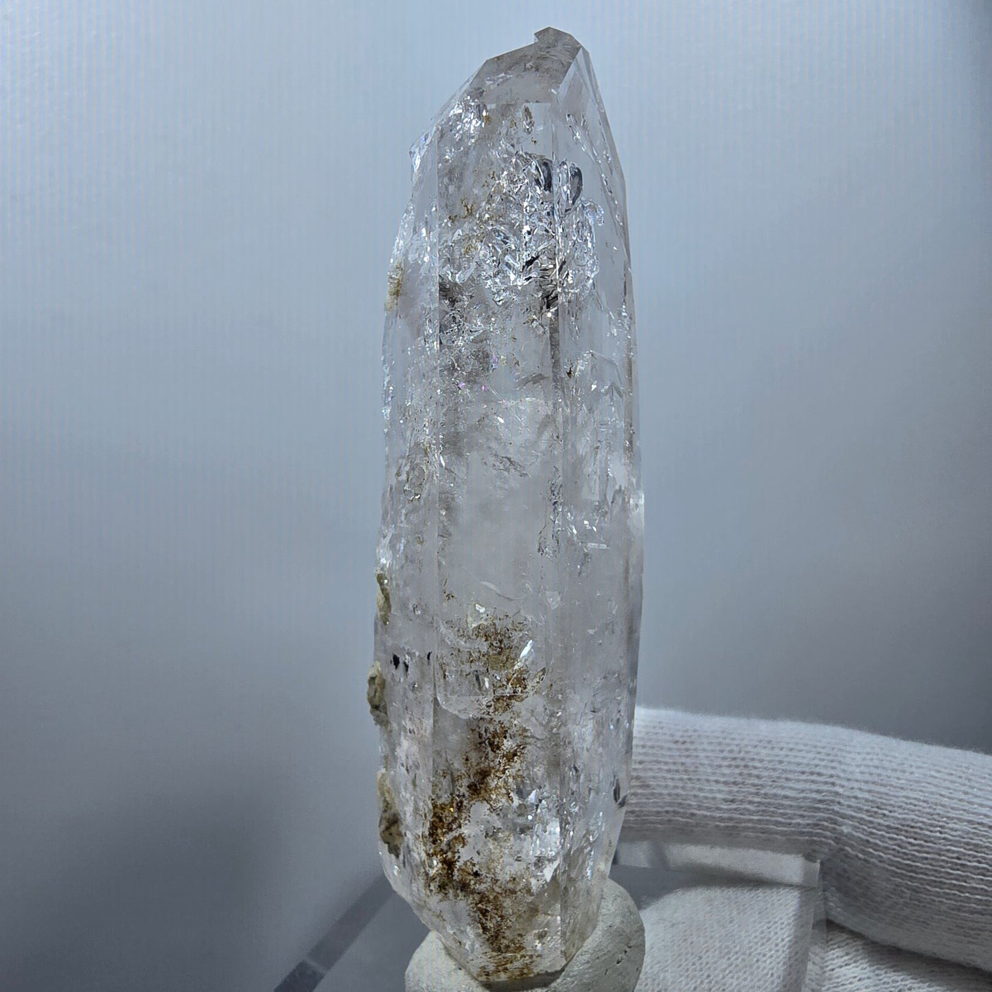 Sceptre DT en quartz fumé lémurien Enhydro, 1 gobob de poche Bubble Valentine. Namibie 89 x 33 x 21 mm