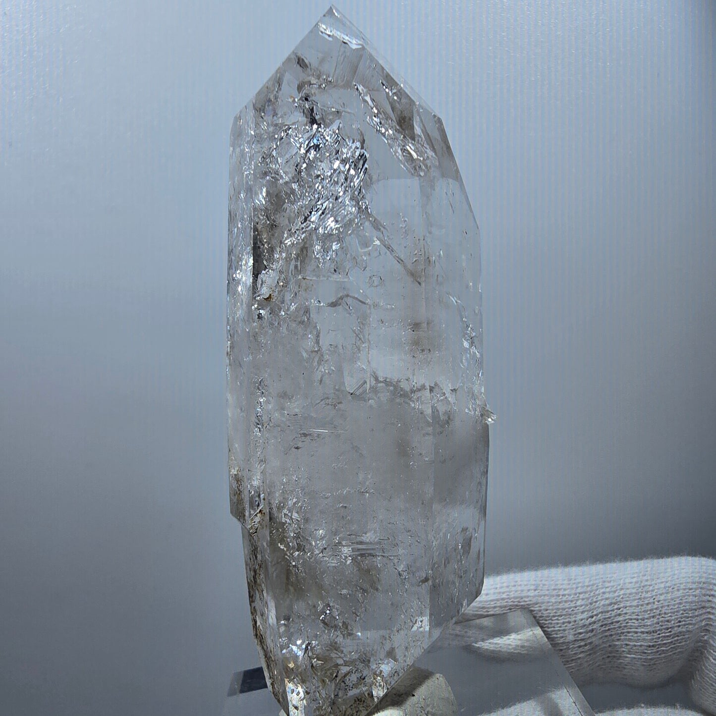 Sceptre DT en quartz fumé lémurien Enhydro, 1 gobob de poche Bubble Valentine. Namibie 89 x 33 x 21 mm