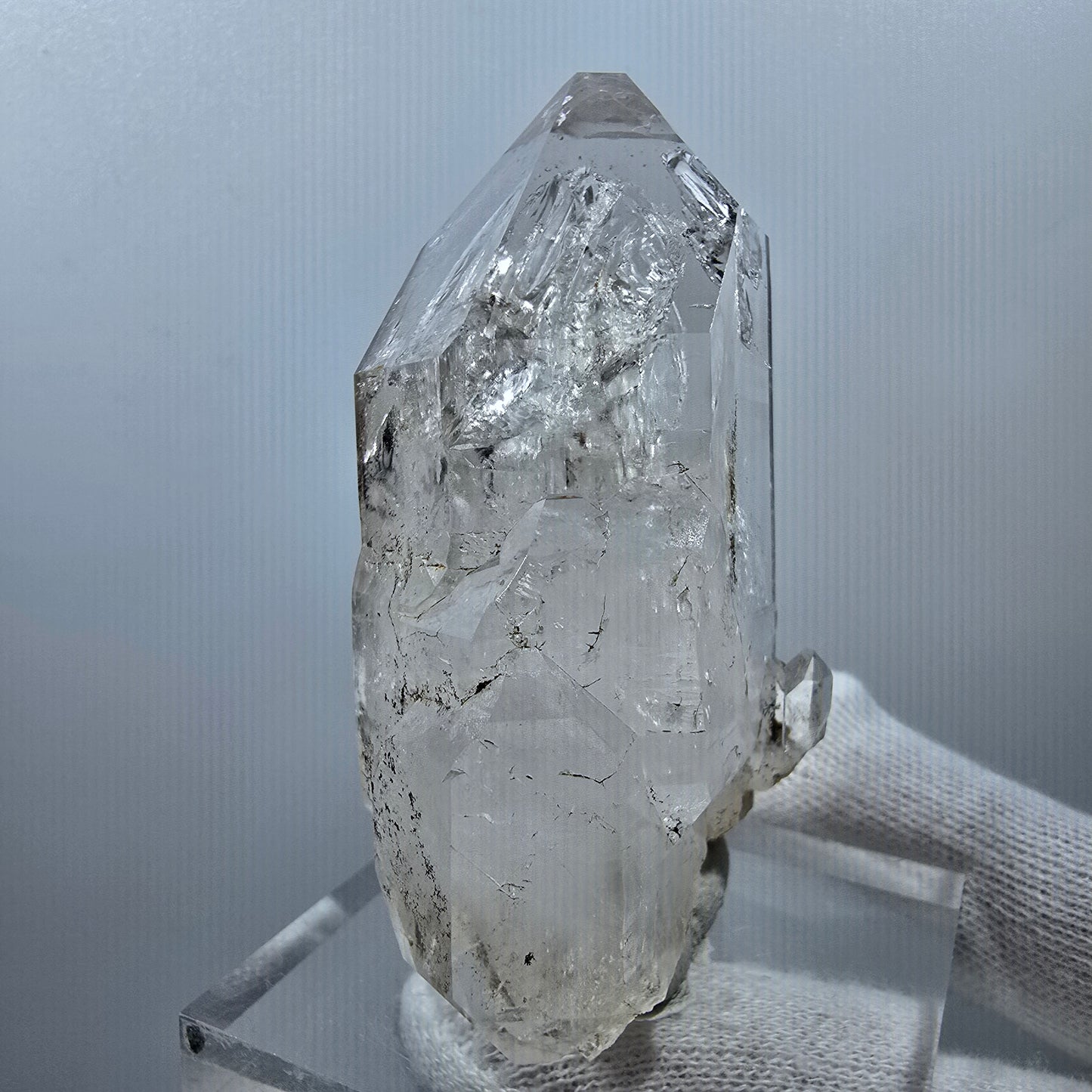 Sceptre DT Enhydro Squelette Quartz Fumé, 1 Gobob de Poche Bulle Valentine. Namibie 72 x 39 x 30 mm