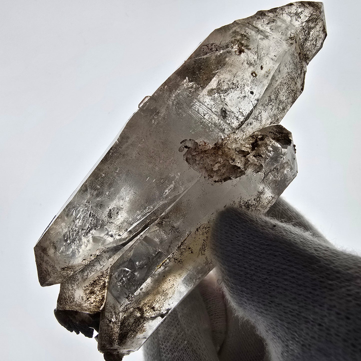Quartz fumé squelette fantôme Enhydro, DT, calcite UV, Valentine Pocket Gob. Namibie, 107 x 41 x 27 mm