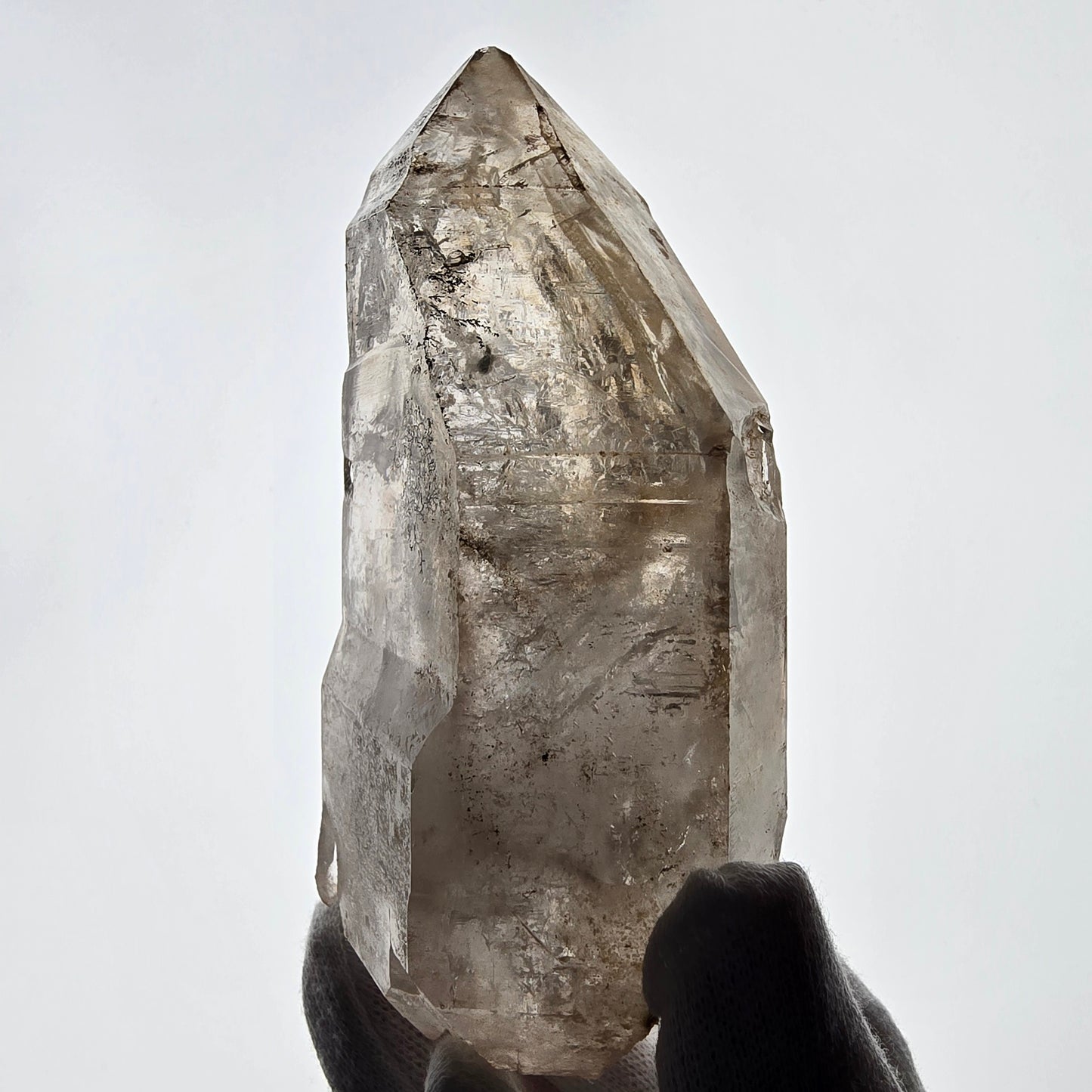 Quartz fumé squelette fantôme lémurien DT, calcite UV Valentine Pocket, Namibie 129 x 61 x 48 mm